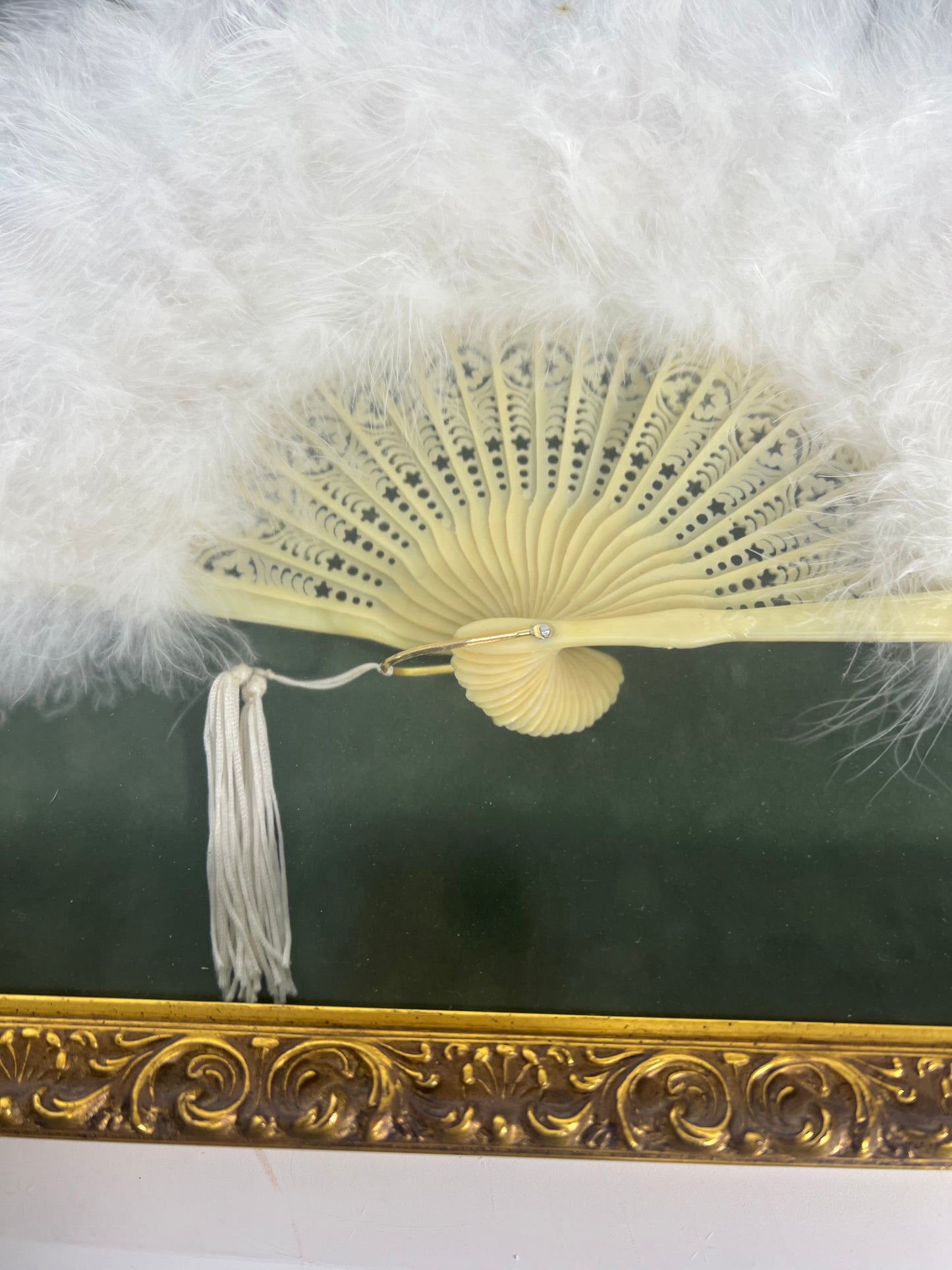 FRAMED VINATGE PEACOCK FEATHER FAN