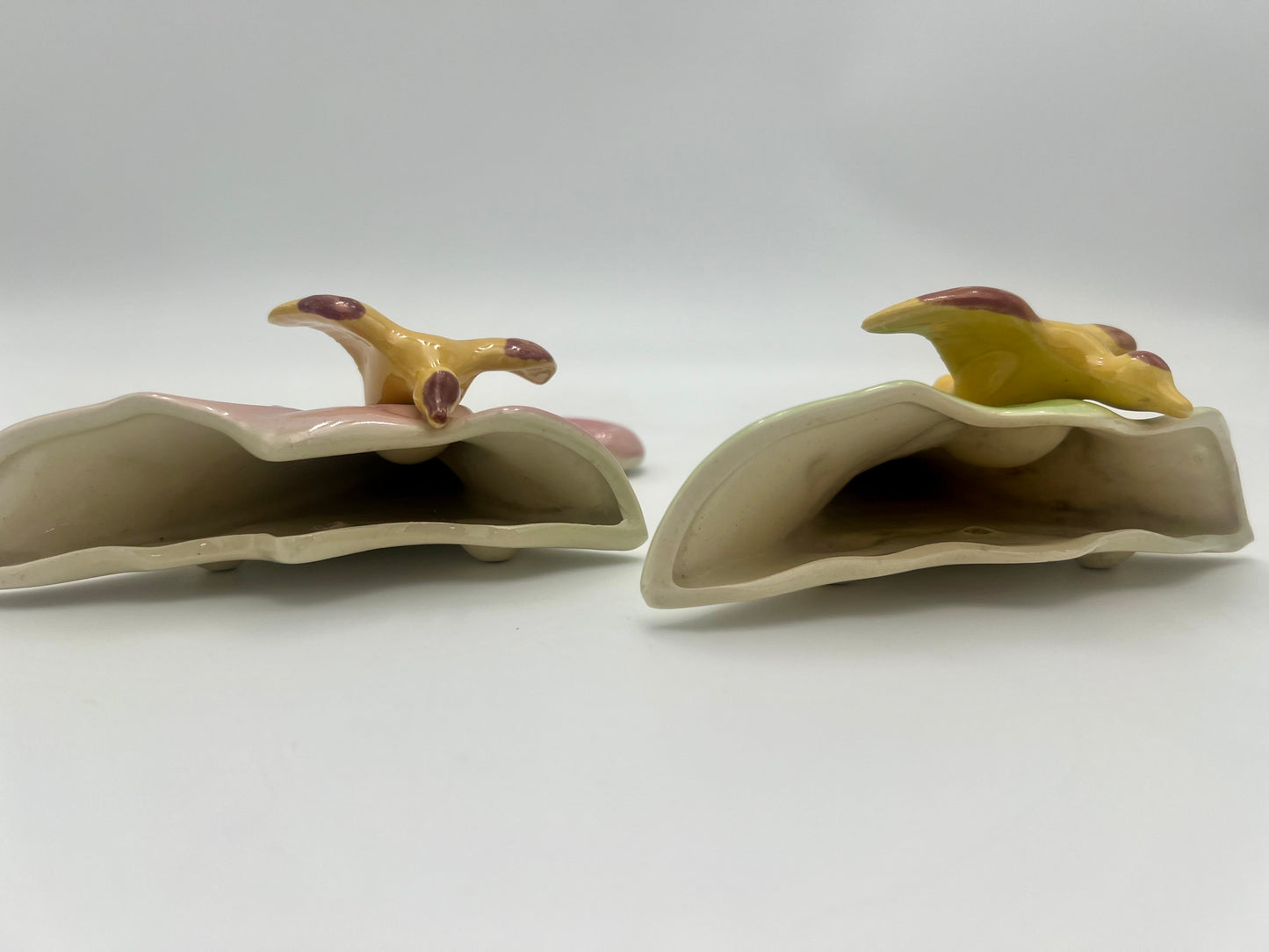 PAIR OF 1950s PINK AND GREEN CORNUCOPIA SHAPE WALL POCKETS