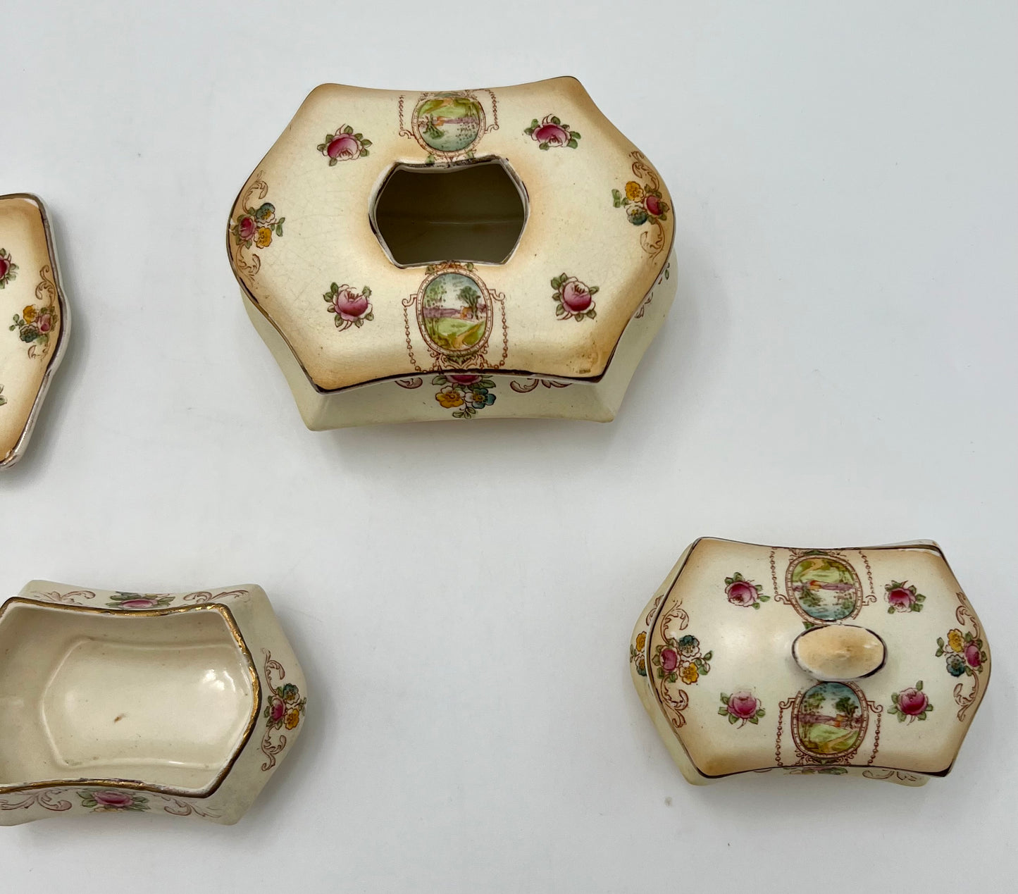 VERY RARE FORD & SONS LTD. CRANFORD WARE VANITY/DRESSER FULL SET, ENGLAND CIRCA 1910