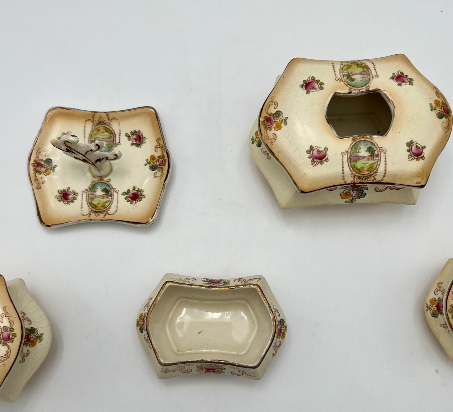 VERY RARE FORD & SONS LTD. CRANFORD WARE VANITY/DRESSER FULL SET, ENGLAND CIRCA 1910