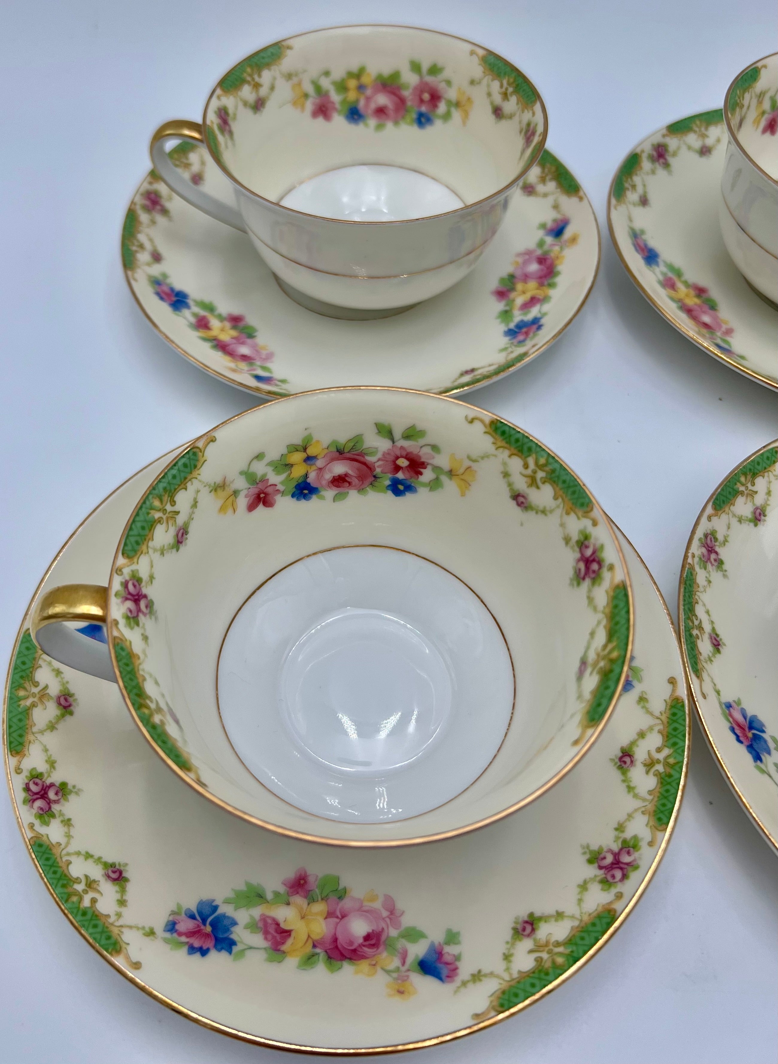 VINTAGE CZECHOSLOVAKIA FLORAL TEACUPS AND SAUCERS SET OF 4 WITH GOLD TRIM