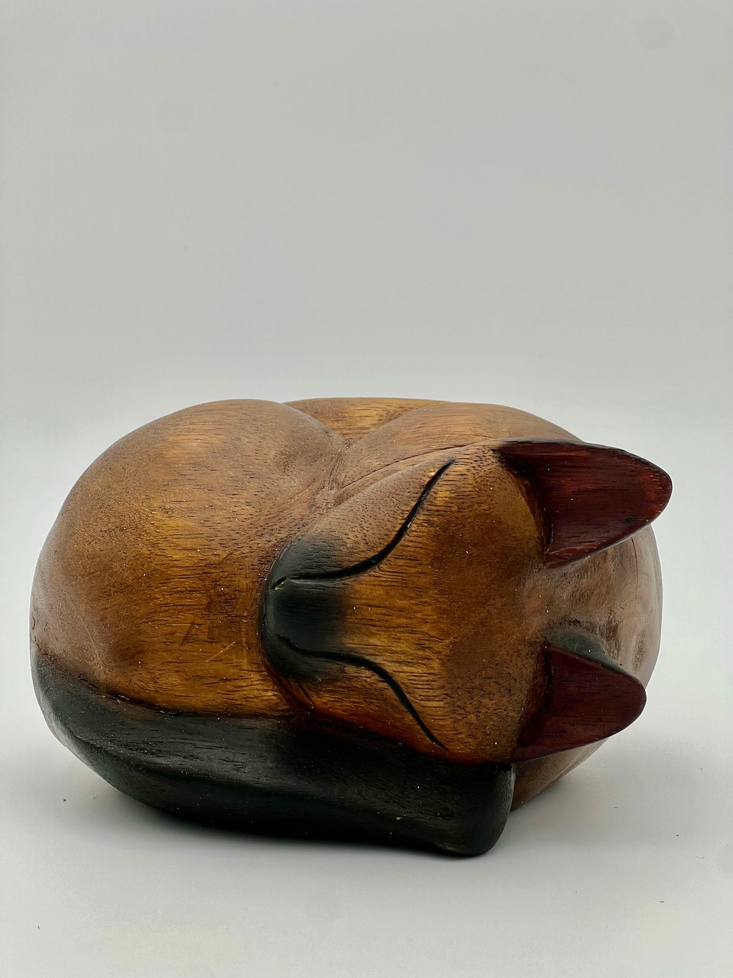 VINTAGE WOOD CARVED SLEEPING CAT