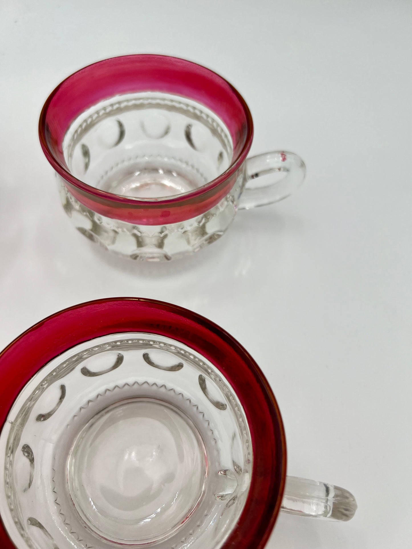 RARE MID-CENTURY PUNCH BOWL CUP SET OF 4 VINTAGE KINGS CROWN RUBY RED THUMBPRINT