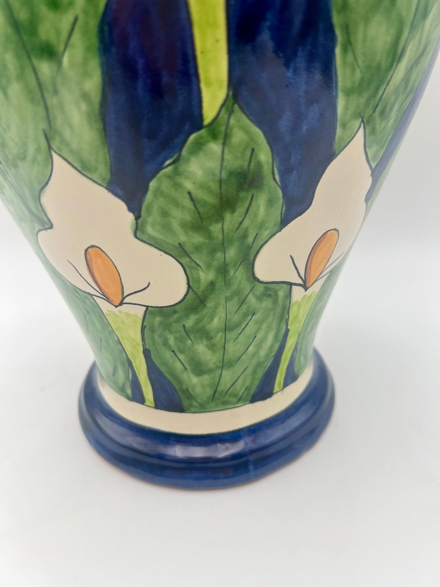 VINTAGE MEXICAN FOLK ART CALLA LILLY HAND PAINTED MORA POTTERY LARGE VASE