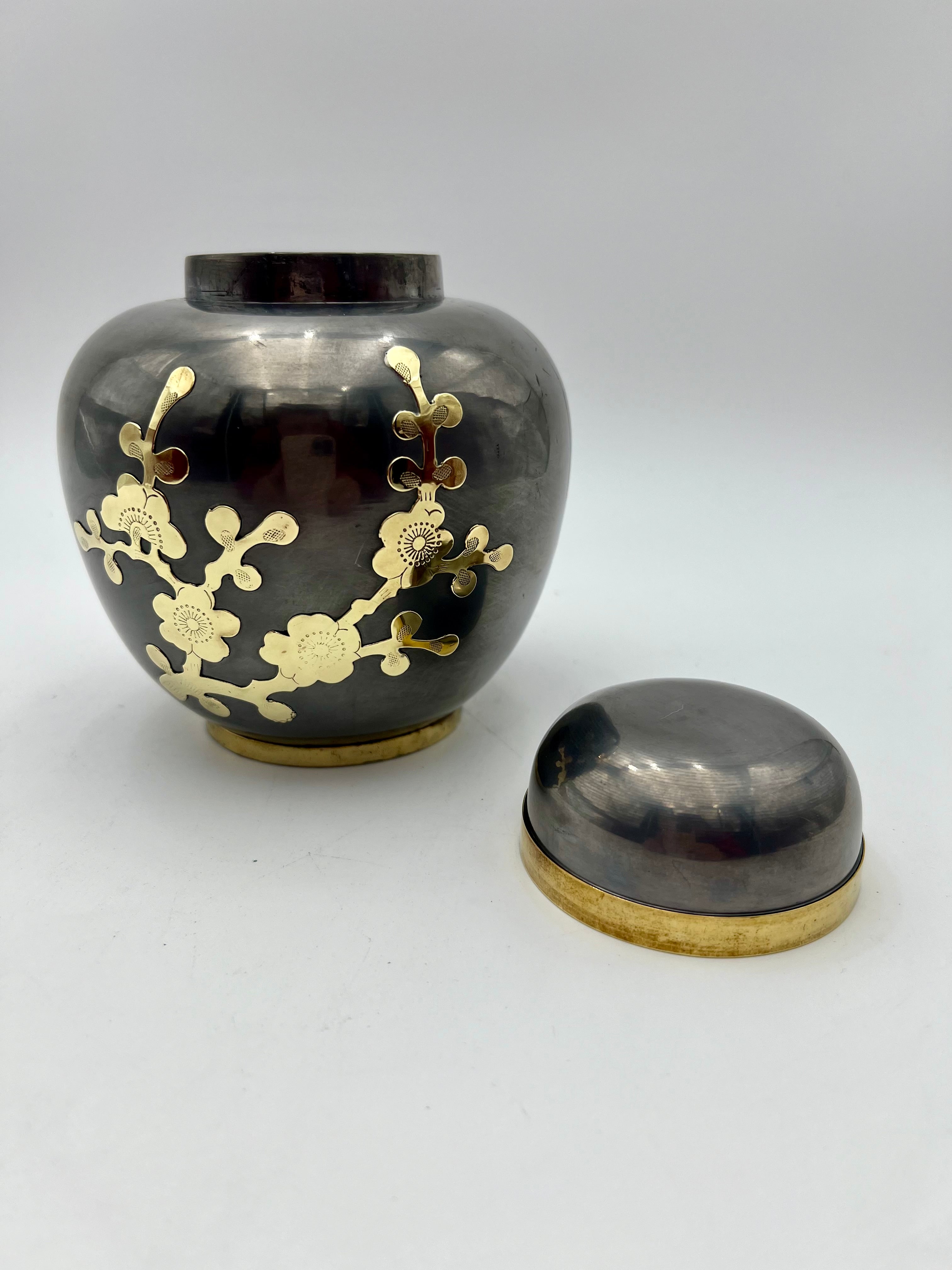 VINTAGE BLACK & GOLD FLORAL LIDDED JAR — CHINOISERIE BRASS DECOR