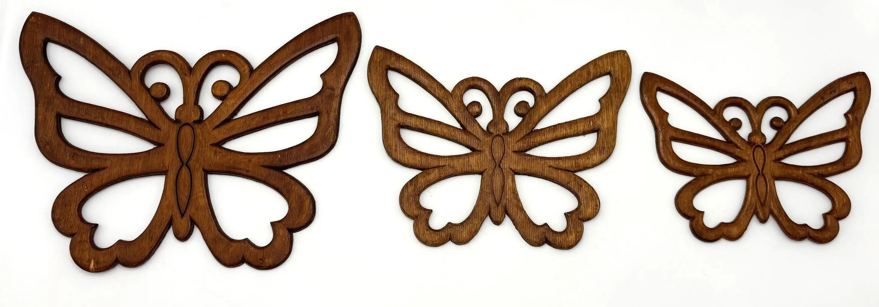 VINTAGE CARVED WOOD BUTTERFLY TRIVET SET – 1970S BOHO BUTTERFLY WALL DECOR – SCANDINAVIAN FOLK ART KITCHEN DECOR – GRADUATED WOOD TRIVETS
