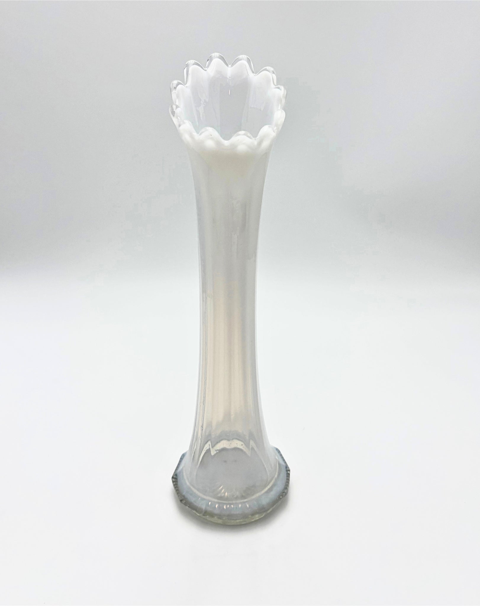 VINTAGE FOSTORIA HEIRLOOM WHITE OPALESCENT STRETCH GLASS VASE, 13”