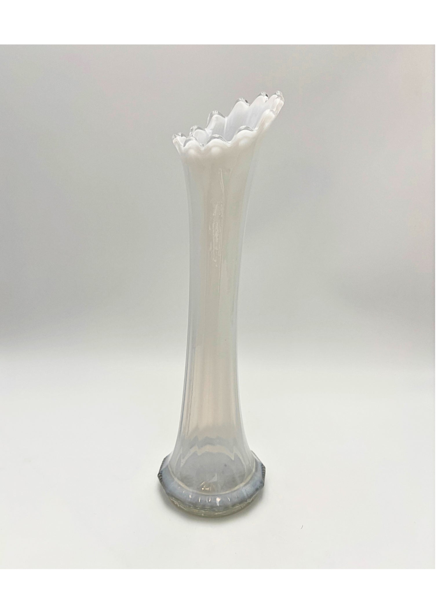 VINTAGE FOSTORIA HEIRLOOM WHITE OPALESCENT STRETCH GLASS VASE, 13”
