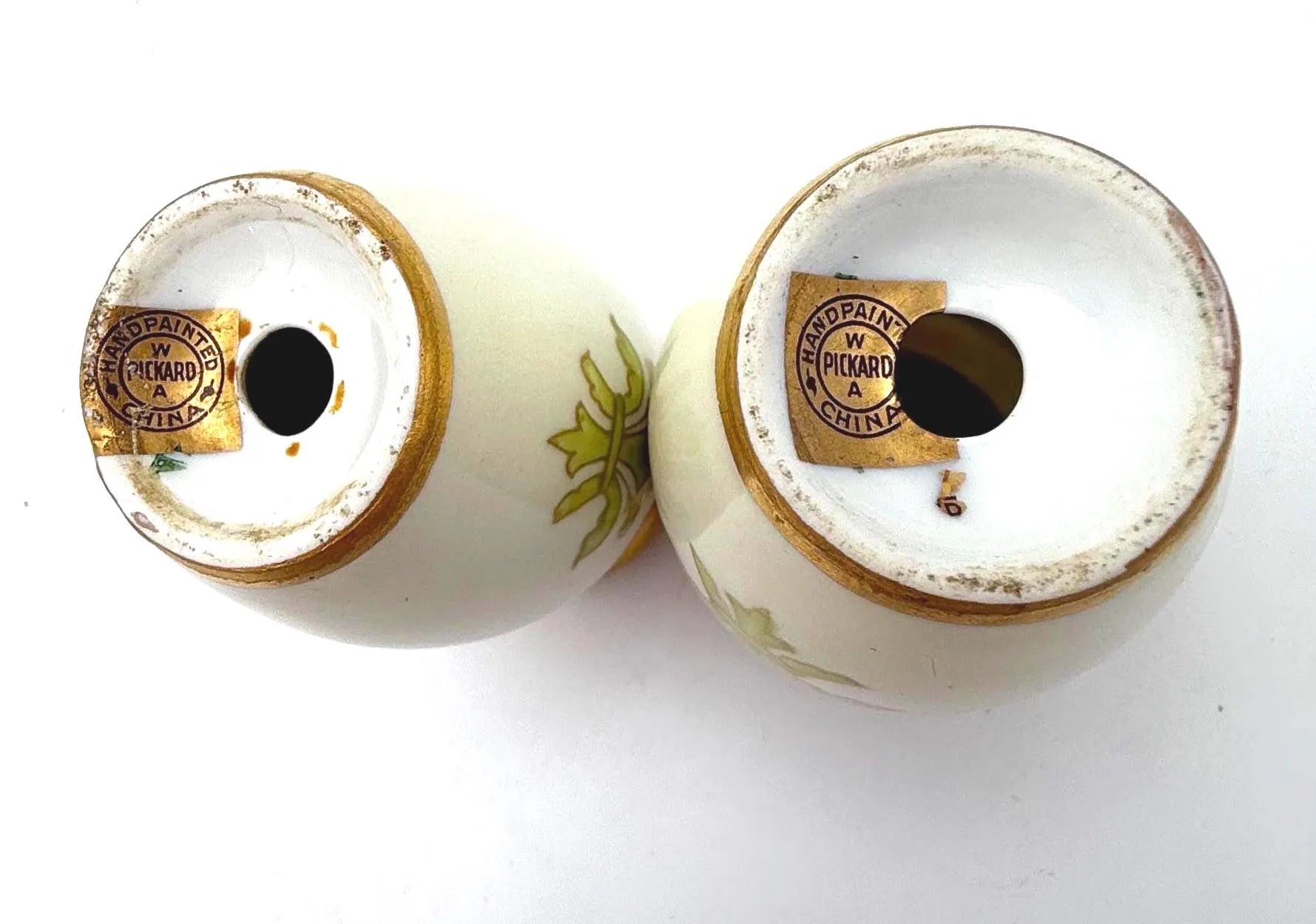 ANTIQUE PICKARD CHINA HAND PAINTED SALT AND PEPPER SHAKERS TRI COLOR FLEUR DE LIS GOLD GILT ART NOUVEAU PORCELAIN SET CIRCA 1910