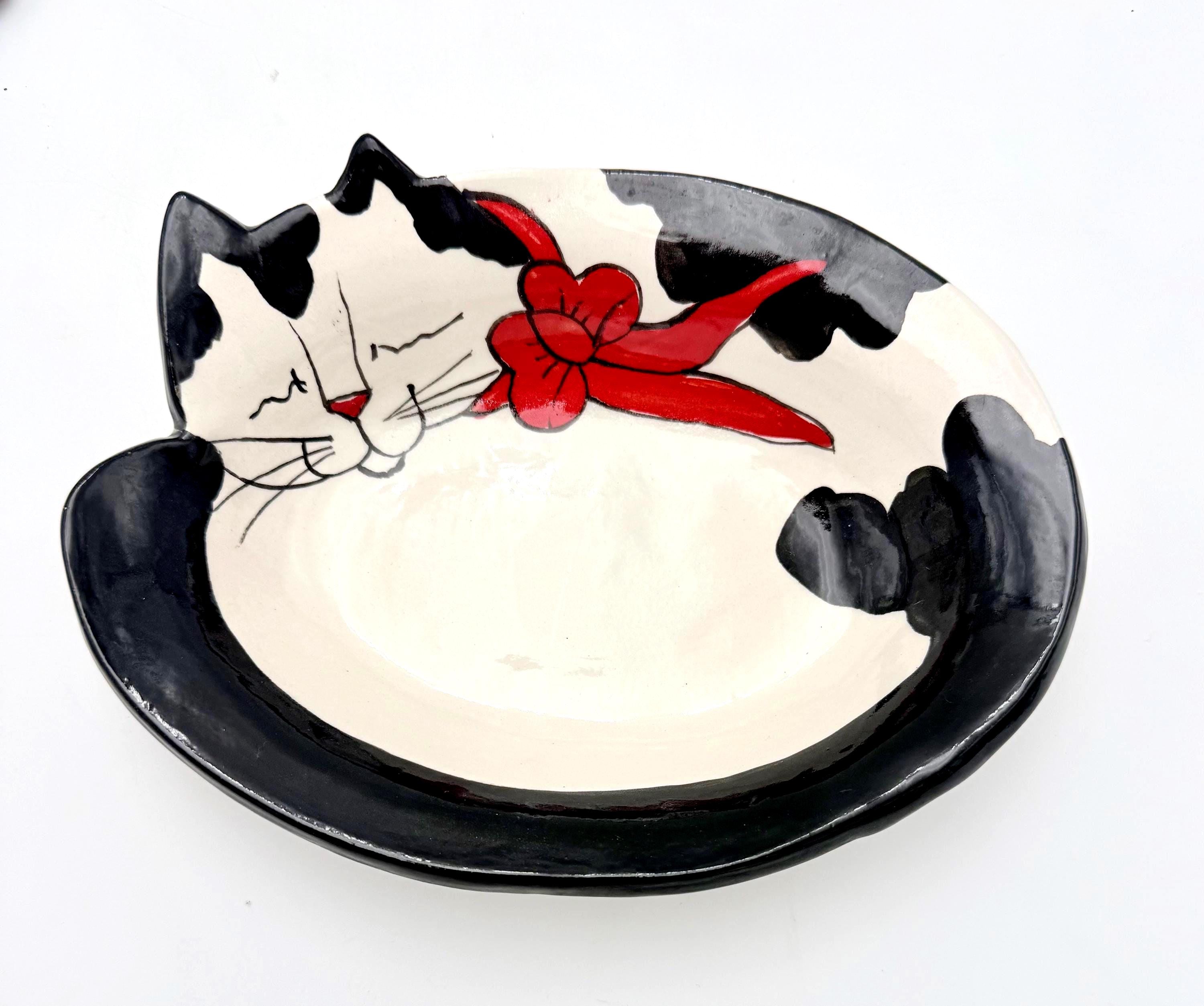 VINTAGE SIGNED FOLK ART CAT PLATTER AND BOWL SET LUCI ELLYN HAND PAINTED STUDIO POTTERY WHIMSICAL CERAMIC SERVING DISH