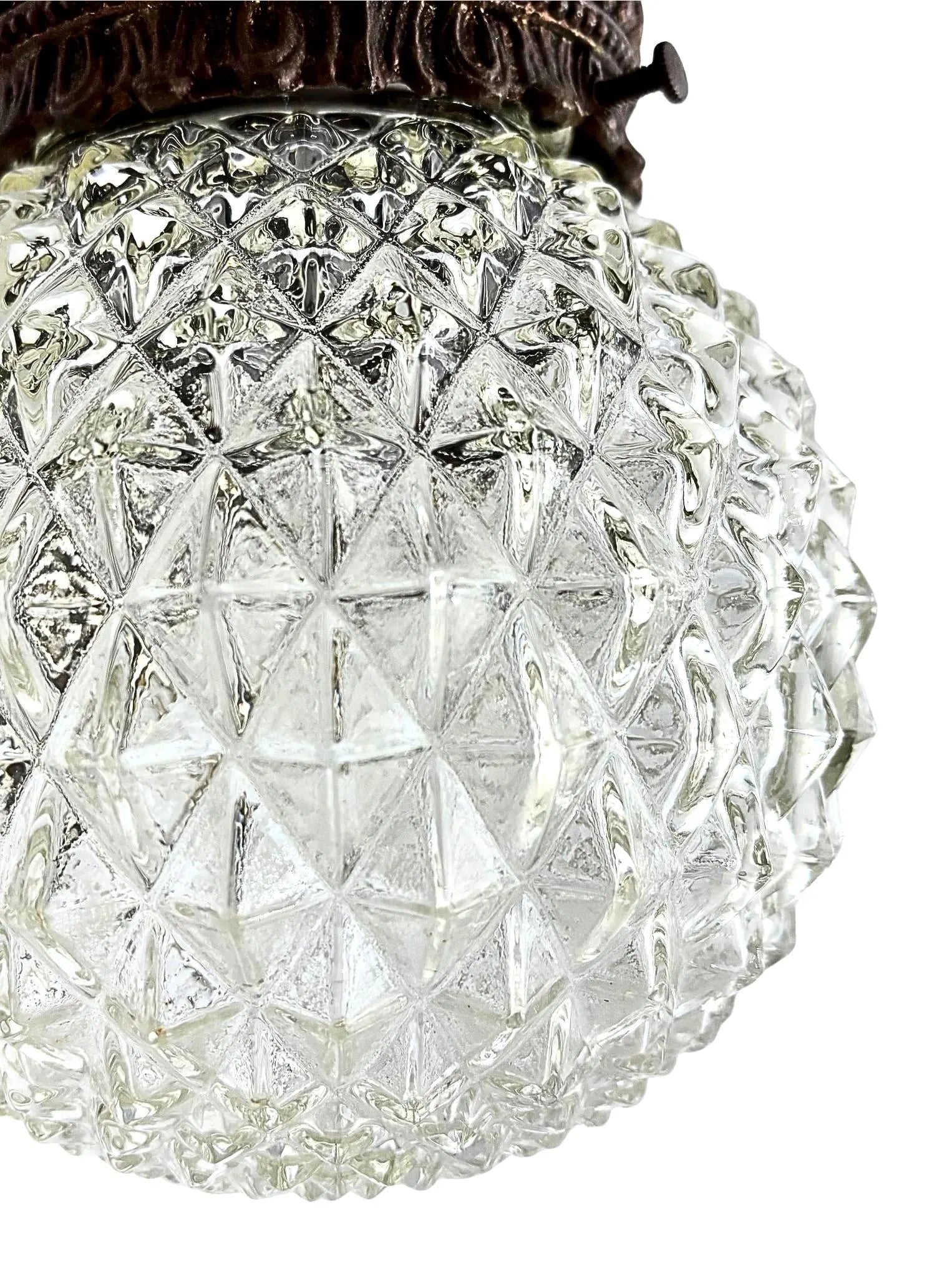 VINTAGE L.D. KICHLER ARCHITECTURAL DOUBLE VANITY WALL SCONCE WITH DIAMOND POINT GLASS GLOBES