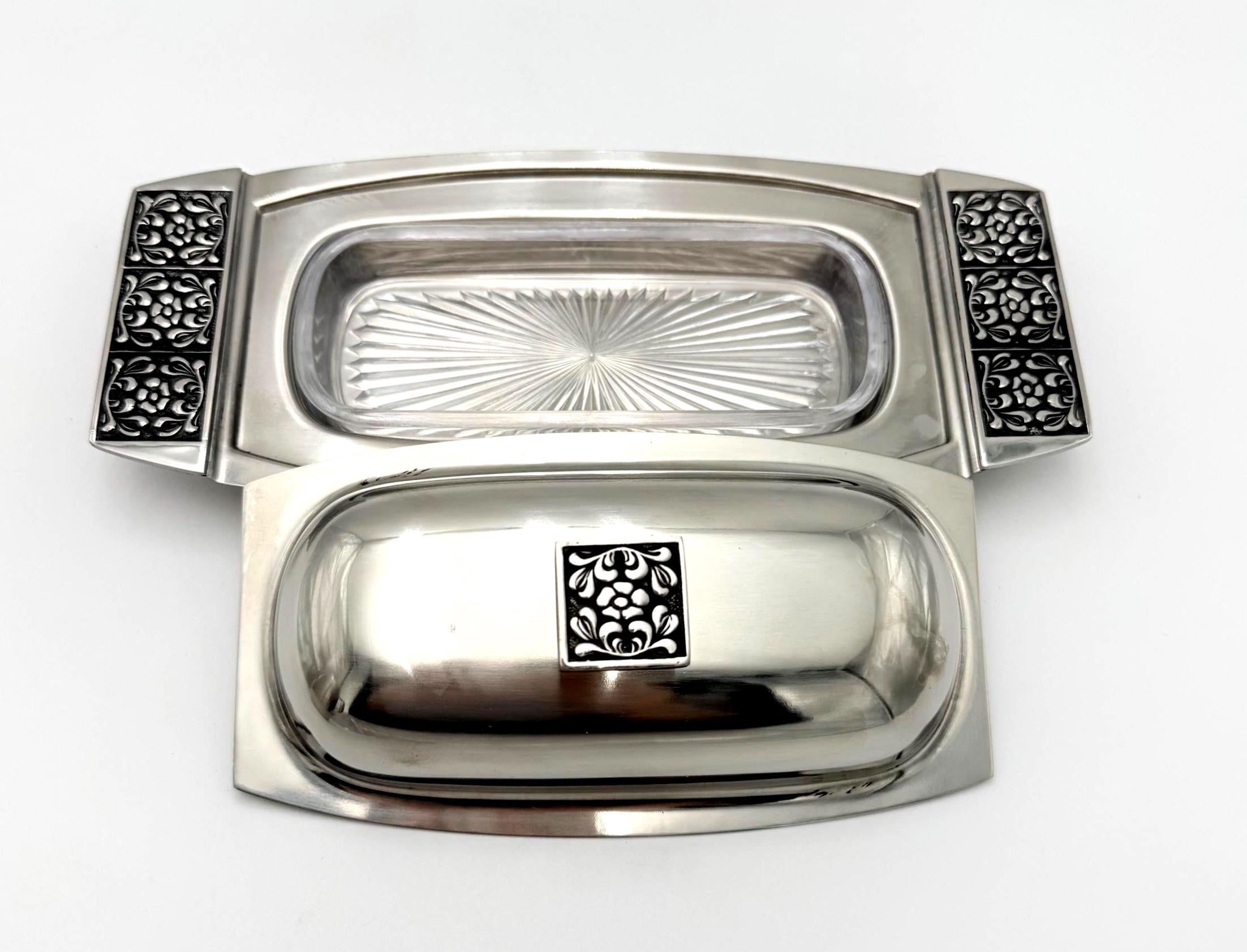 VINTAGE STANLEY ROBERTS BURGUNTINE-VELVET STAINLESS STEEL ENTERTAINING COLLECTION WITH ORIGINAL BOXES