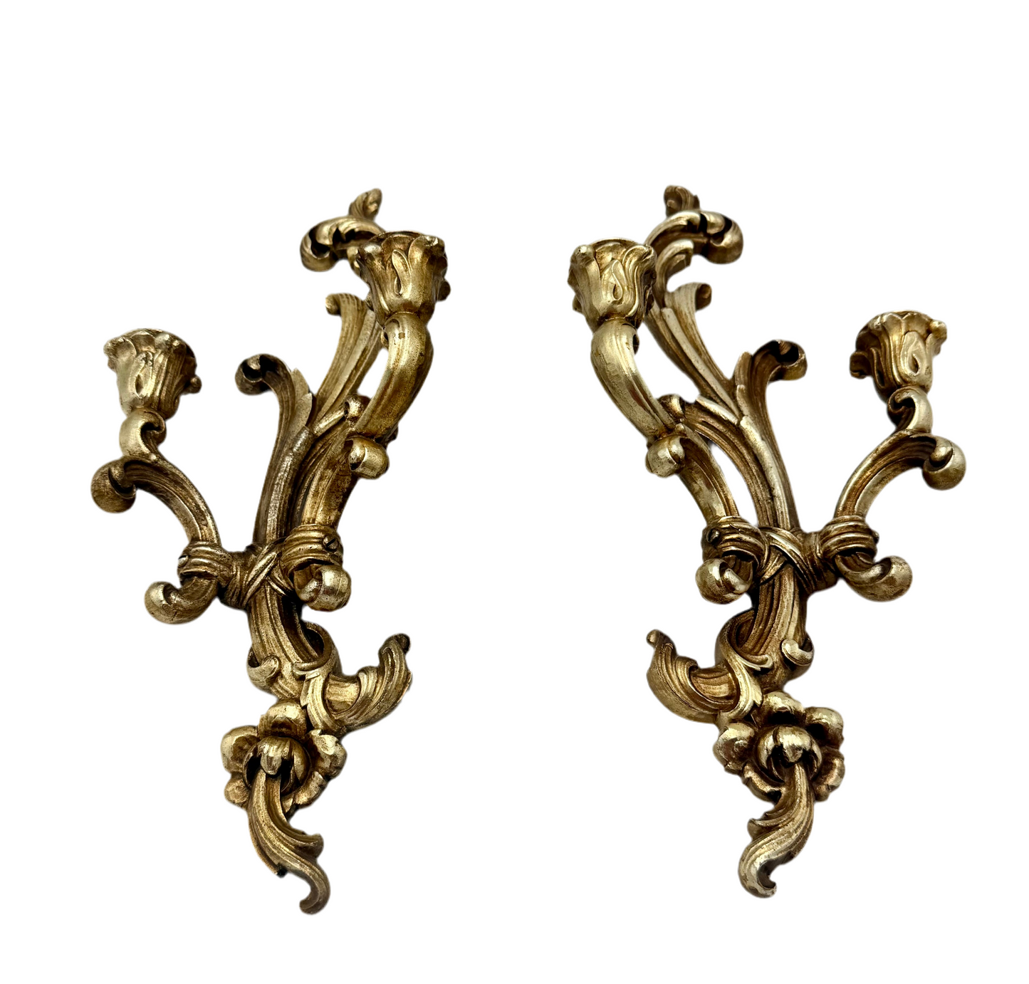 PAIR OF VINTAGE SYROCO WOOD GOLD ROCOCO CANDLE SCONCES – HOLLYWOOD REGENCY WALL DECOR