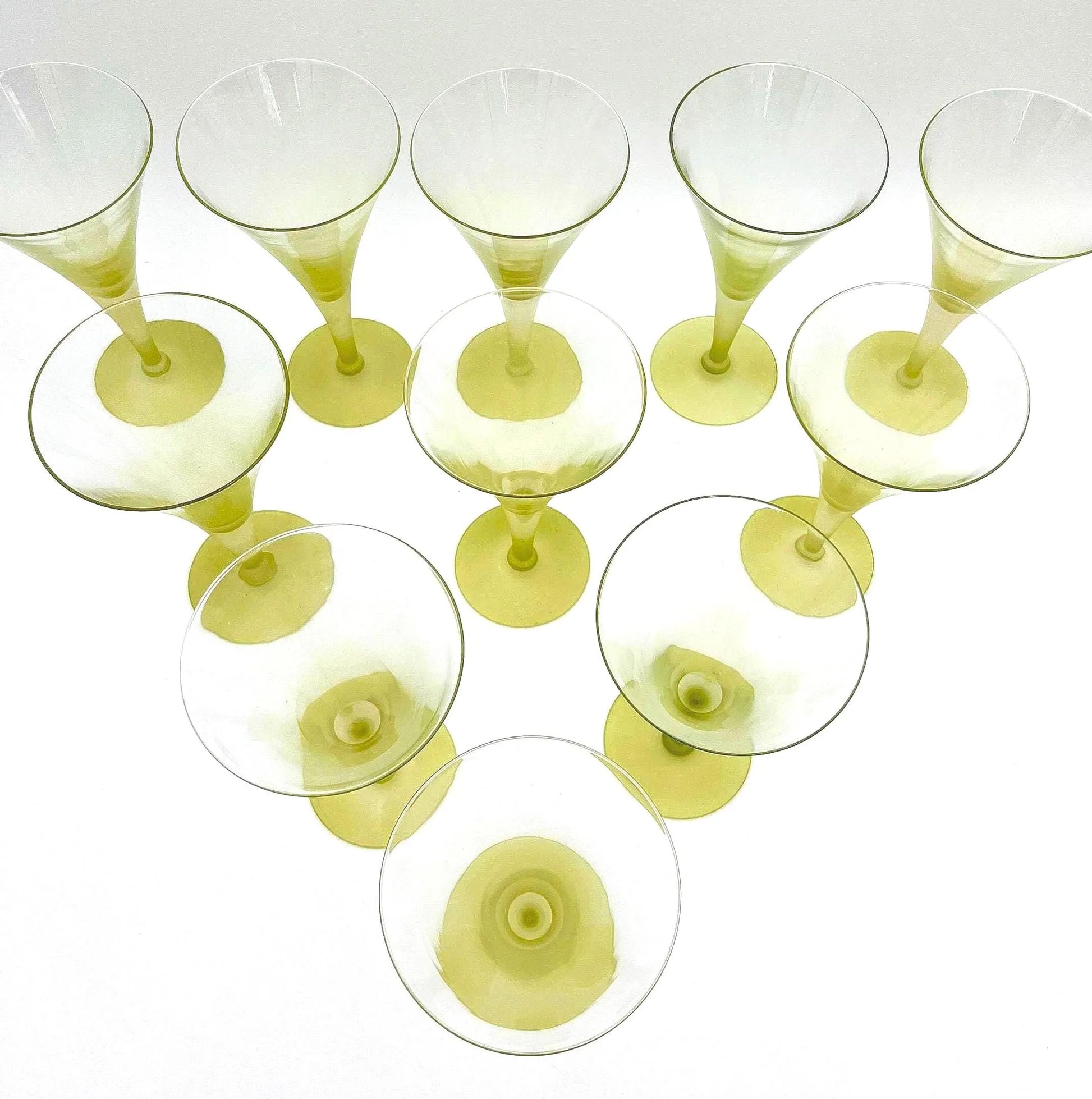 Set of 11 vintage 1950s Dorothy Thorpe wine glasses featuring the signature wide silver fade rim and clear round bowls.