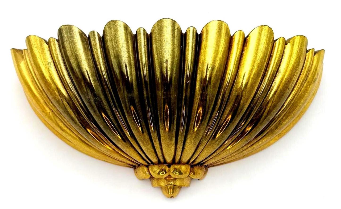 VINTAGE 1962 SYROCO GOLD SHELL WALL POCKET – GILDED FAN WALL VASE HOLLYWOOD REGENCY DECOR
