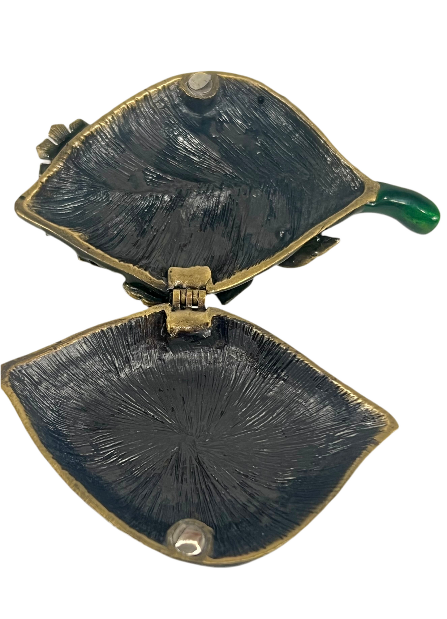 VINTAGE SMALL TRINKET/JEWELRY BOX SHAPED LIKE A LILY PAD WITH TWO FROGS AND A FLOWER