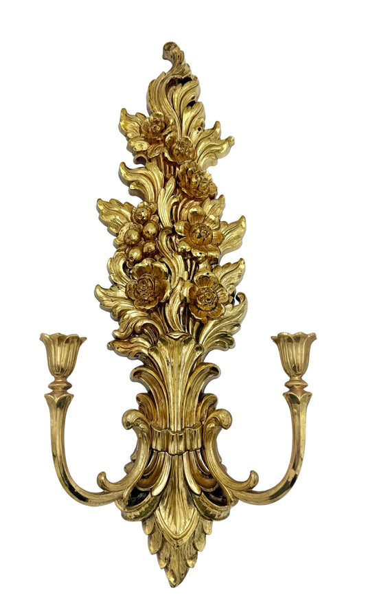 VINTAGE 1973 SYROCO BRIGHT GOLD FLORAL TWO-ARM WALL SCONCE – HOLLYWOOD REGENCY ROCOCO STYLE, GILT FLOWER DESIGN, MADE IN USA, 26 INCHES TALL