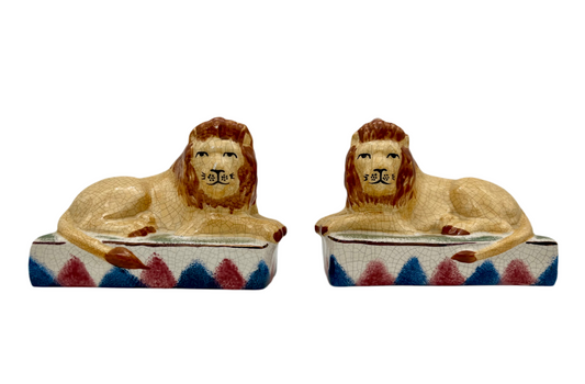 VINTAGE STAFFORDSHIRE STYLE LION FIGURINES – HOLKHAM POTTERY ENGLAND – PAIR