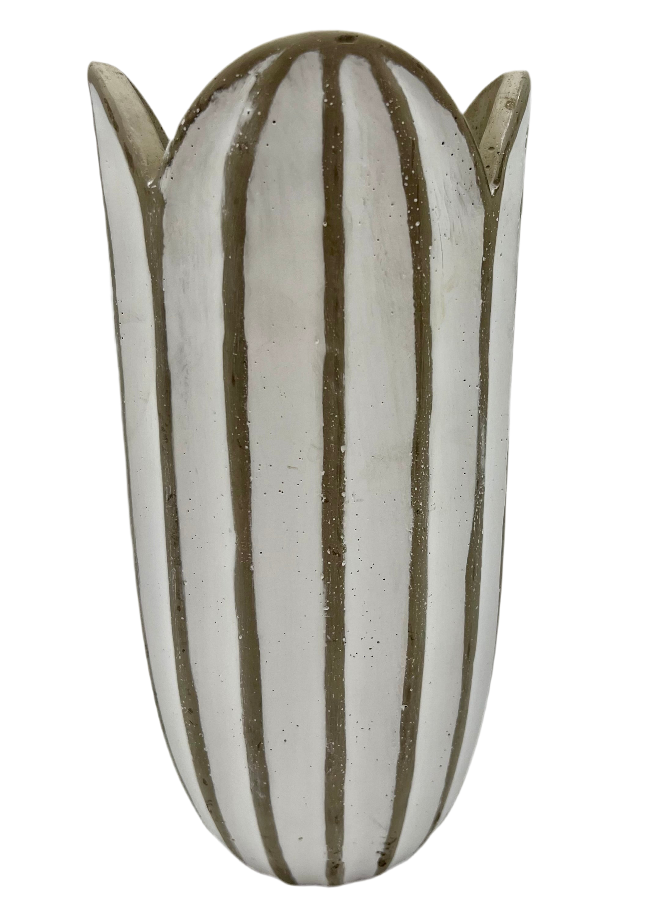 SCALLOPED RUSTIC STRIPED POTTERY BOHO VASE – NEUTRAL BEIGE & WHITE DECOR PIECE