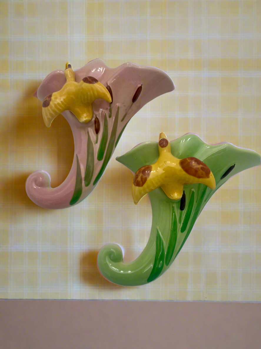 PAIR OF 1950s PINK AND GREEN CORNUCOPIA SHAPE WALL POCKETS