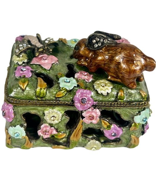 VINTAGE GARDEN CUT OUT TRINKET/JEWELRY BOX WITH A RABBIT AND DRAGONFLY WITH CRYSTAL DETAILS