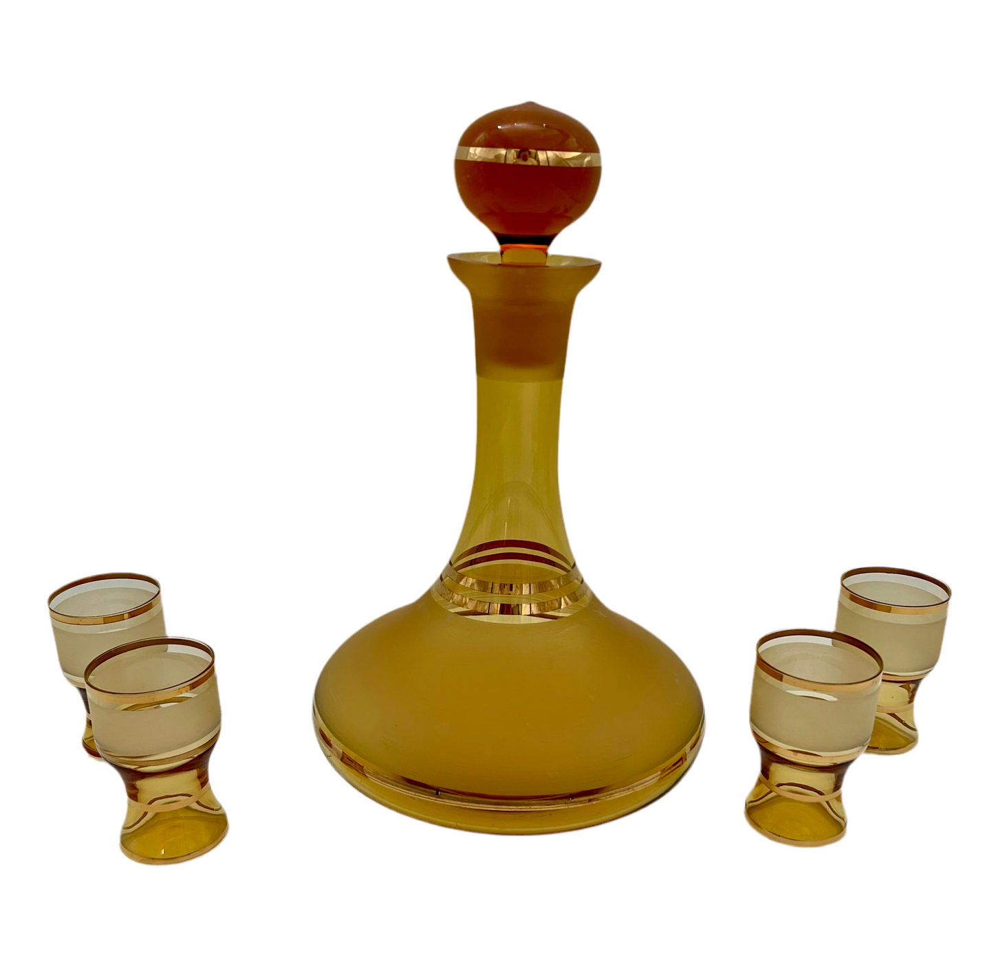 Vintage Amber Glass Decanter Set with 4 Glasses – Gold Rim Detail – Mid-Century Elegance