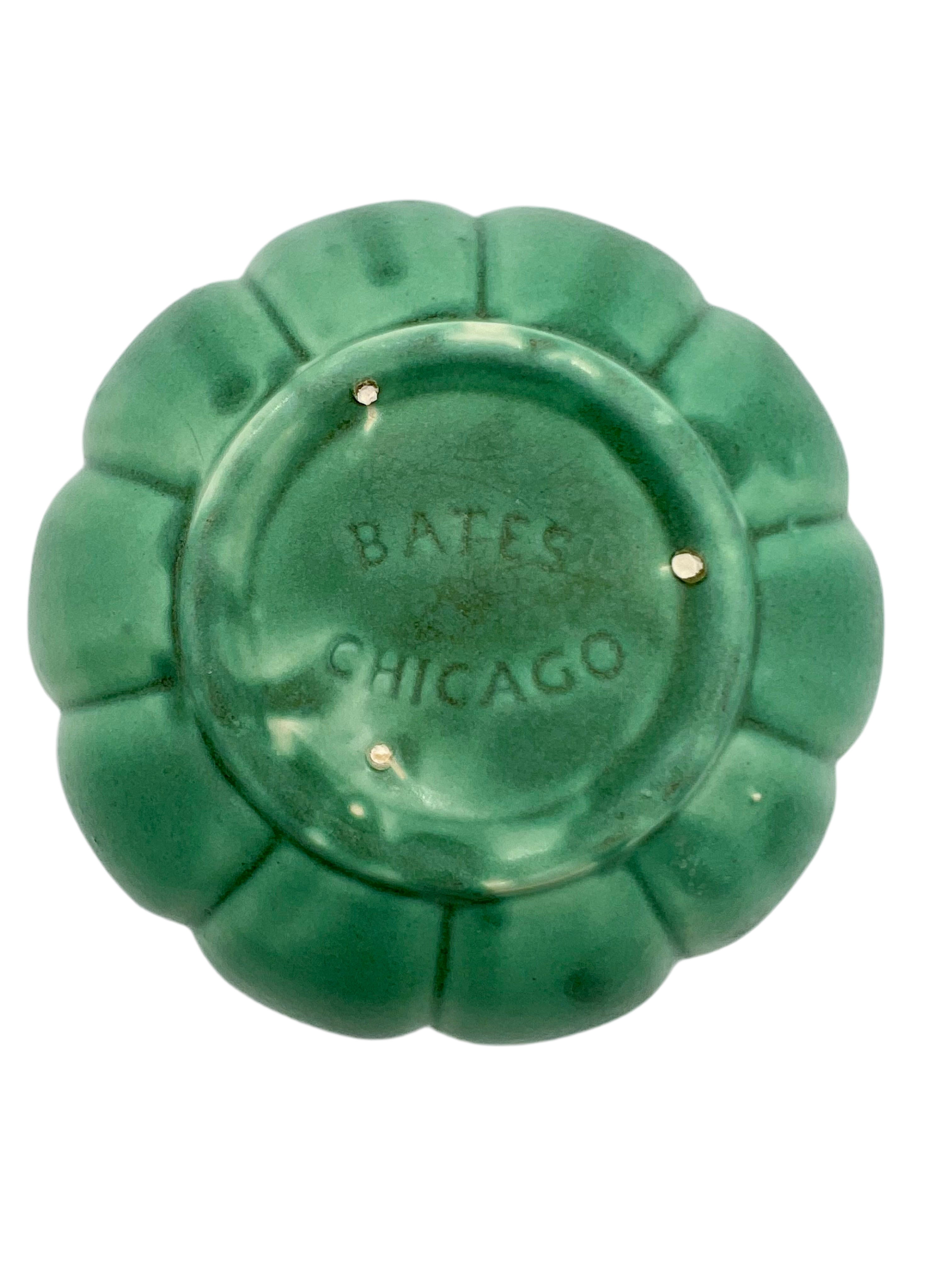 VINTAGE BATES CHICAGO GREEN MELON POTTERY BOWL – ART DECO RIBBED DESIGN – CIRCA 1930s – AMERICAN STUDIO CERAMIC