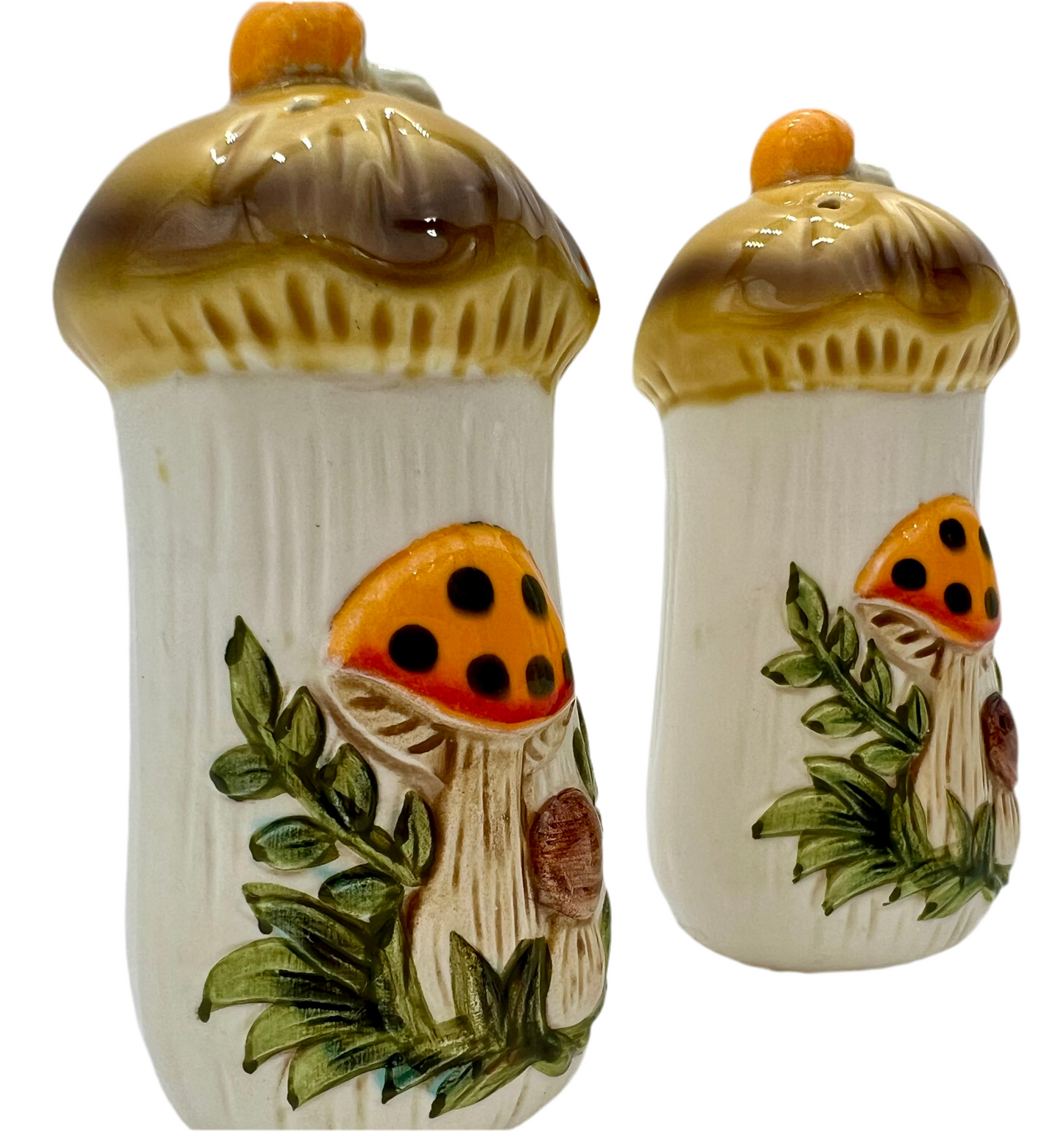 VINTAGE MERRY MUSHROOM  SALT AND PEPPER SHAKERS
