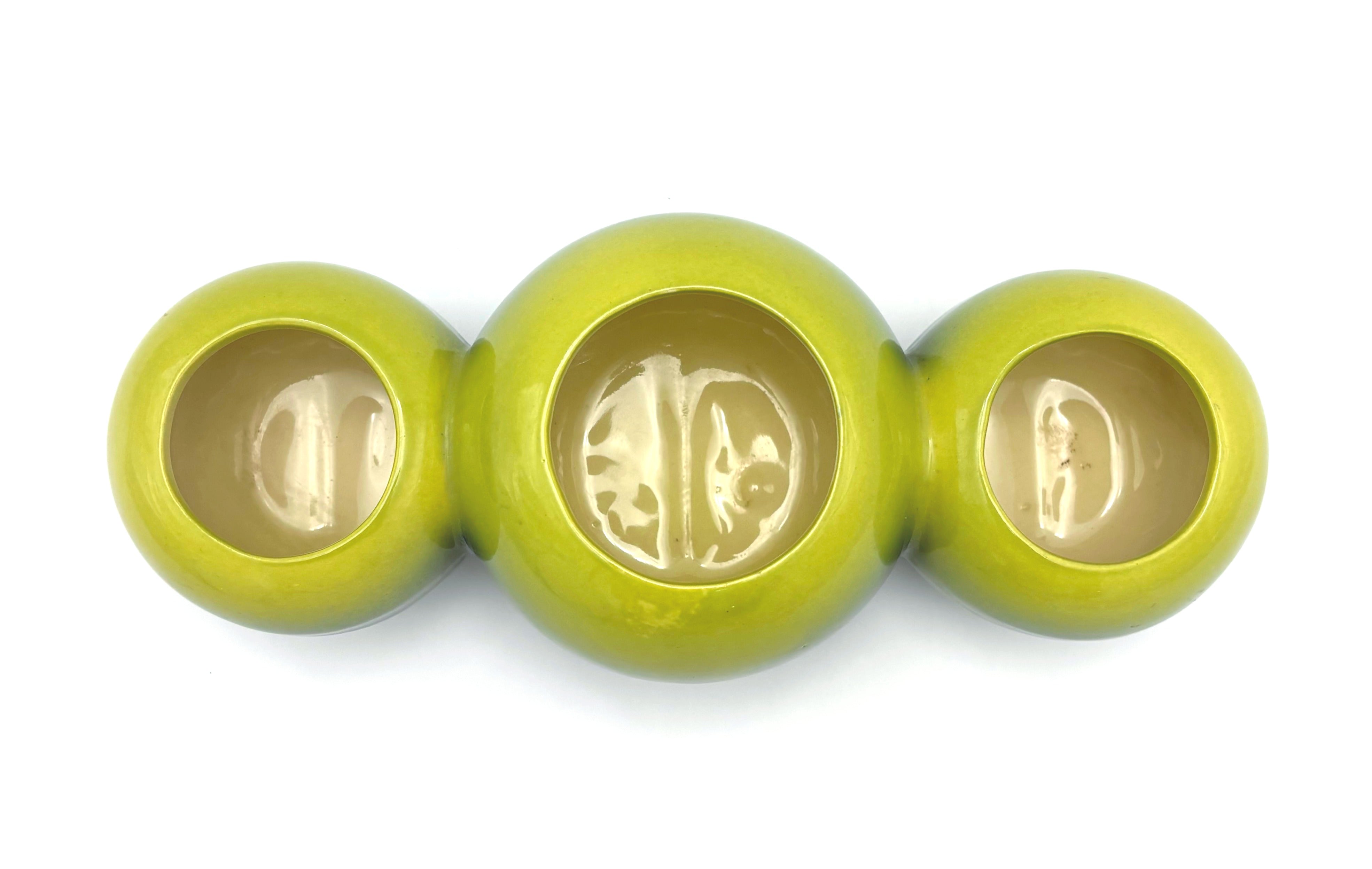 VINTAGE HULL POTTERY TRIPLE PLANTER – CHARTREUSE GREEN MID-CENTURY CERAMIC FLOWER ARRANGER