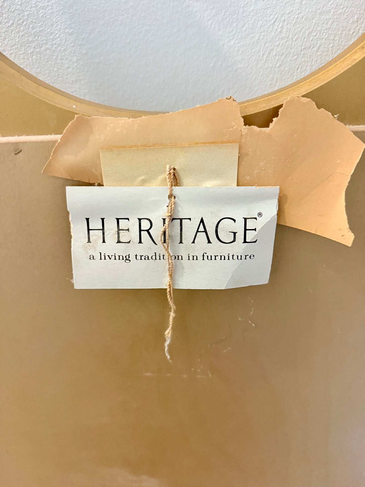 PAIR OF VINTAGE HERITAGE REGENCY GILTWOOD MIRRORS WITH FINIALS