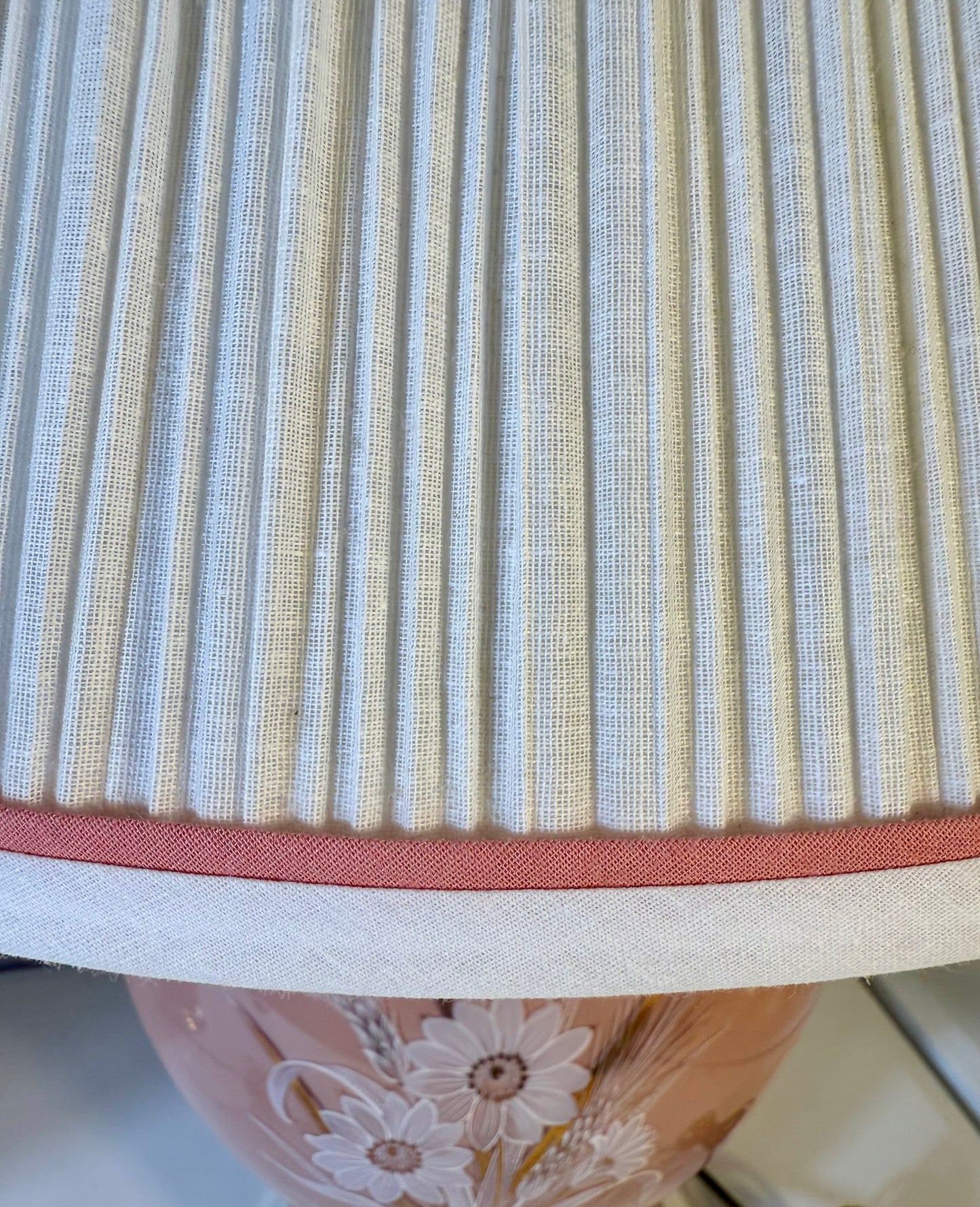 PAIR OF 1980s BLUSH PINK FLORAL TABLE LAMPS WITH ORIGINAL PLEATED SHADES – SIGNED G. BLEZ –