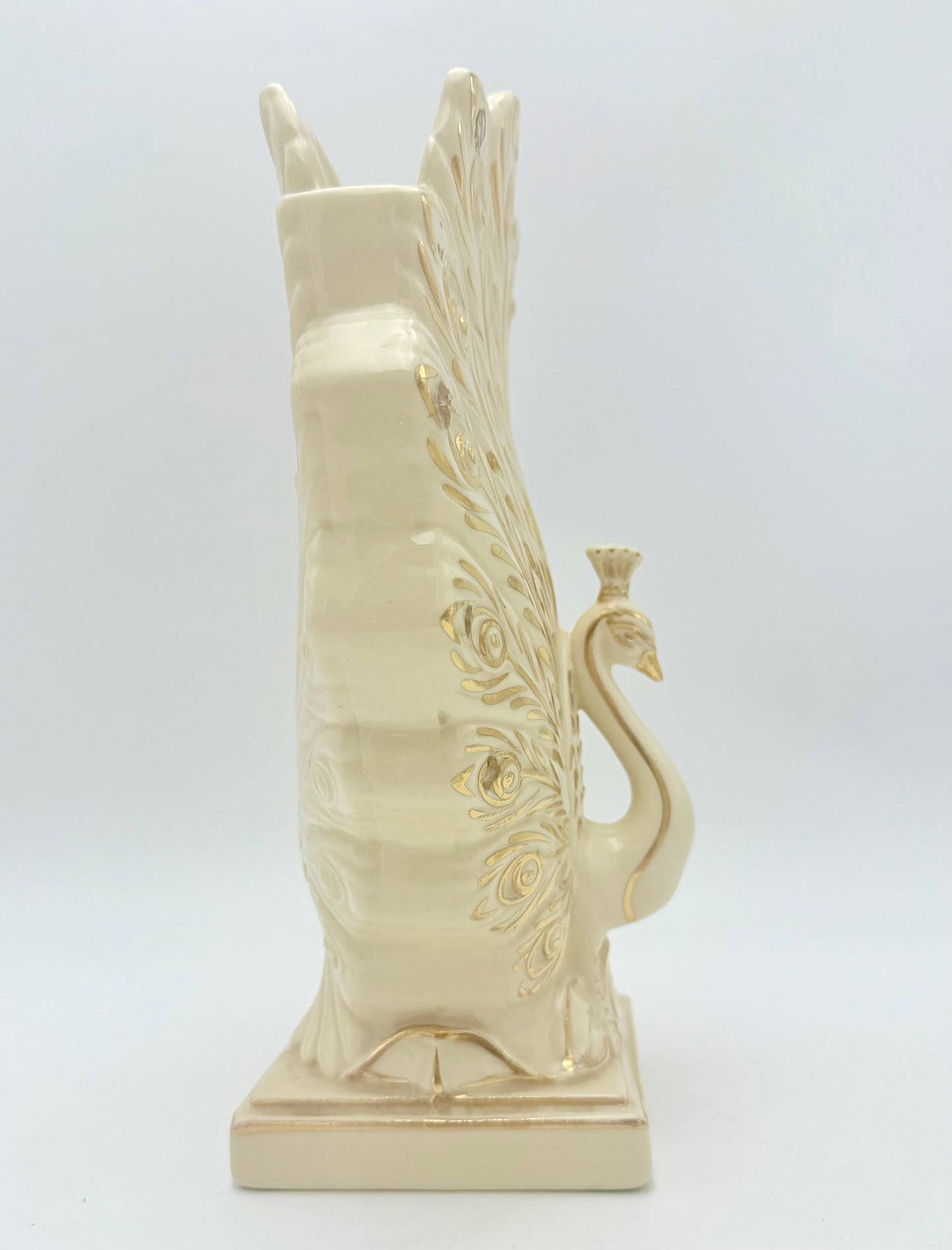 VINTAGE IVORY AND GOLD PEACOCK VASE – MID-CENTURY HOLLYWOOD REGENCY CERAMIC – ELEGANT P198 POTTERY PLANTER