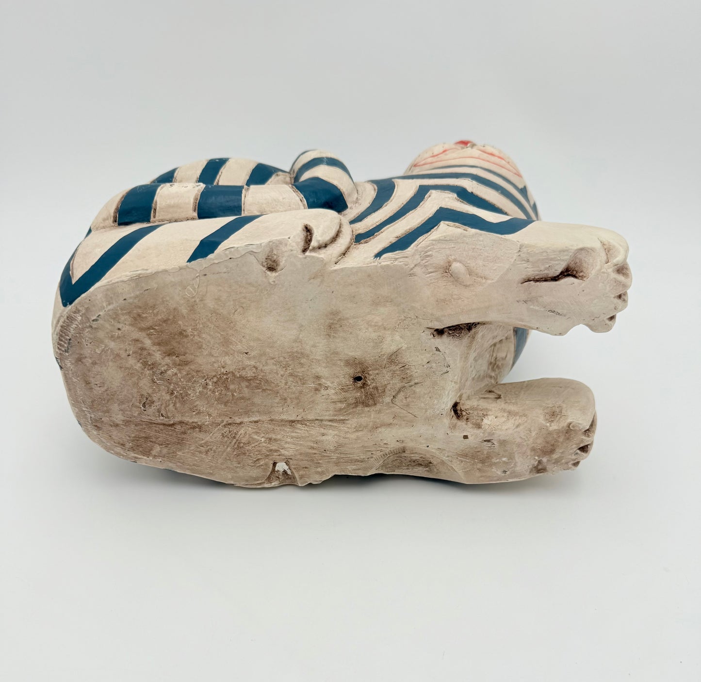 HAND-PAINTED FOLK ART CERAMIC CAT SCULPTURE – TEAL STRIPES & HEART NOSE – WHIMSICAL VINTAGE POTTERY