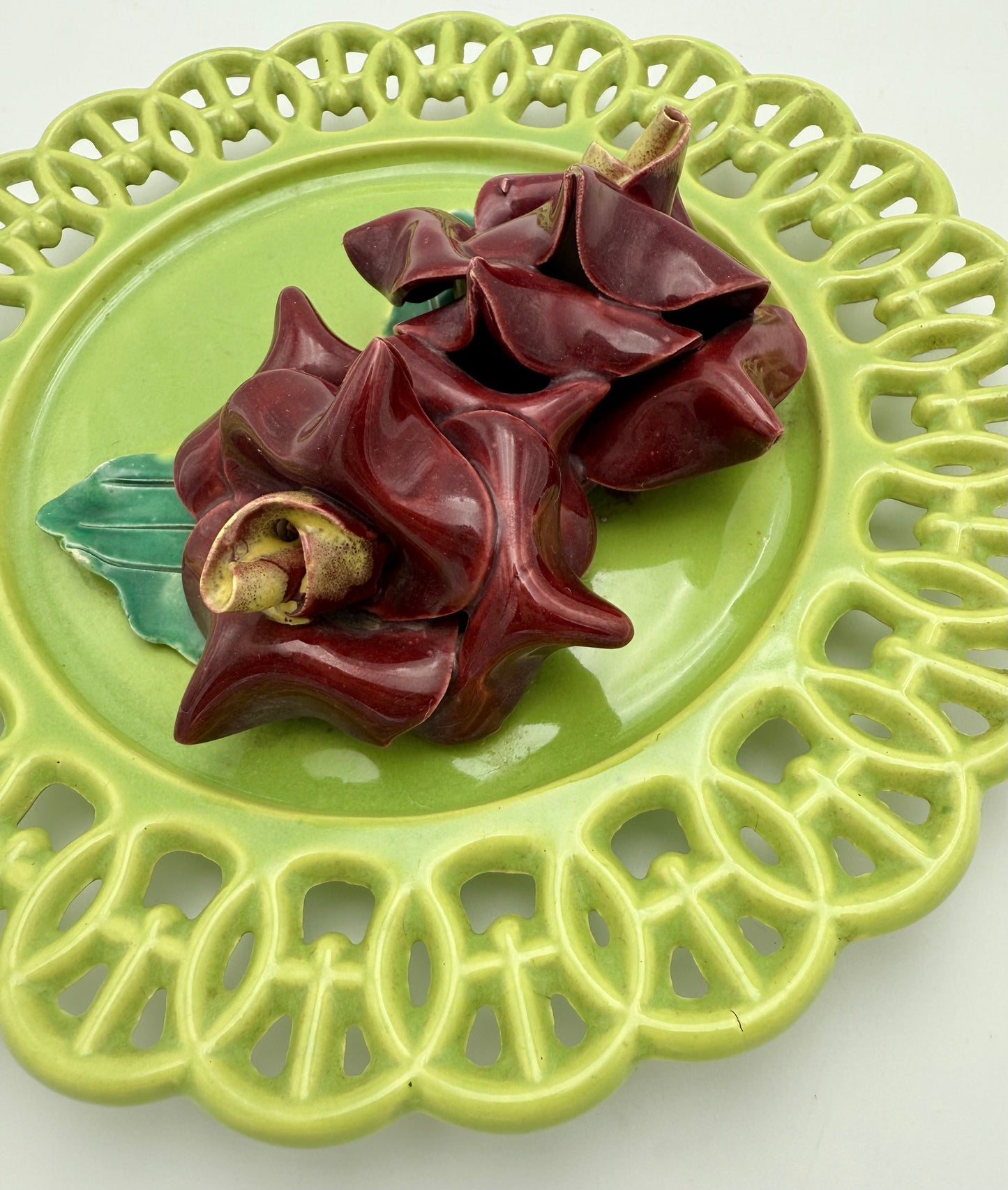 VINTAGE ITALIAN CAPODIMONTE–STYLE RETICULATED WALL PLAQUE