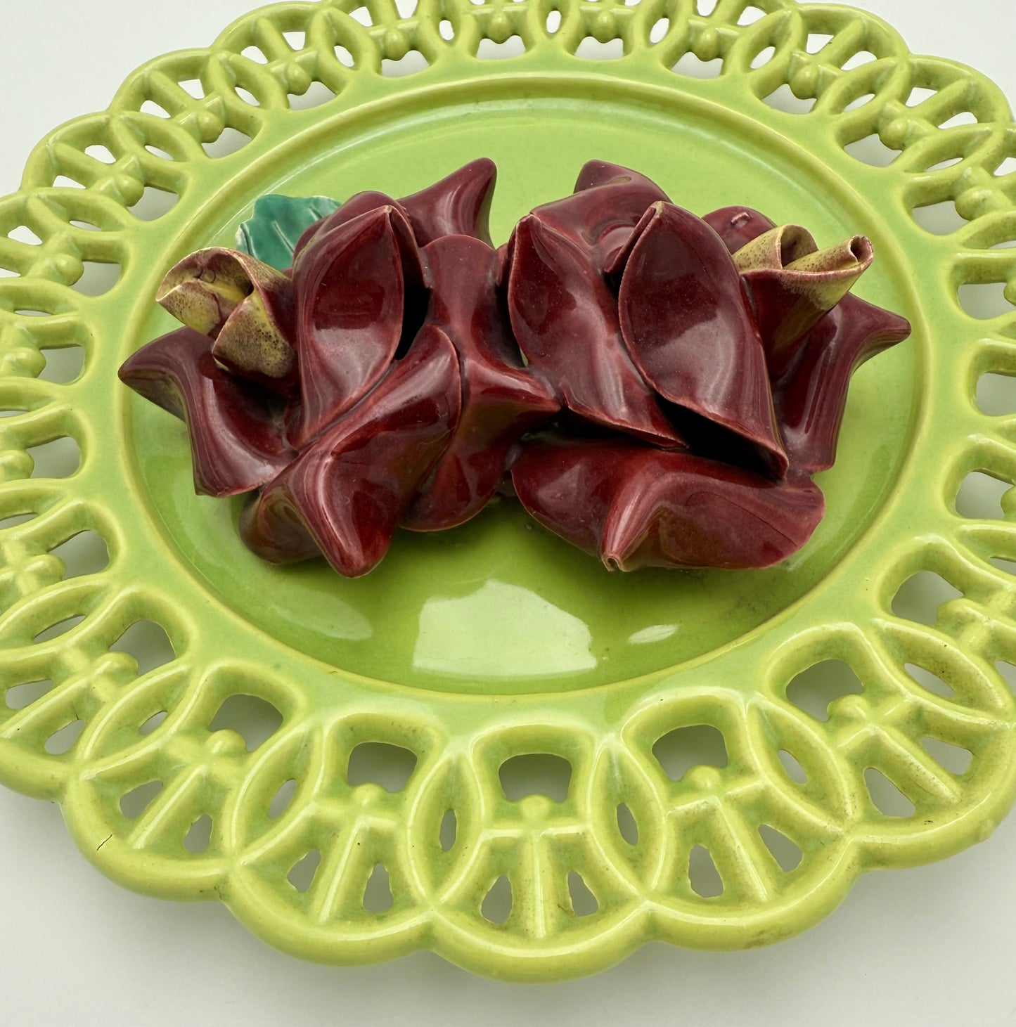 VINTAGE ITALIAN CAPODIMONTE–STYLE RETICULATED WALL PLAQUE