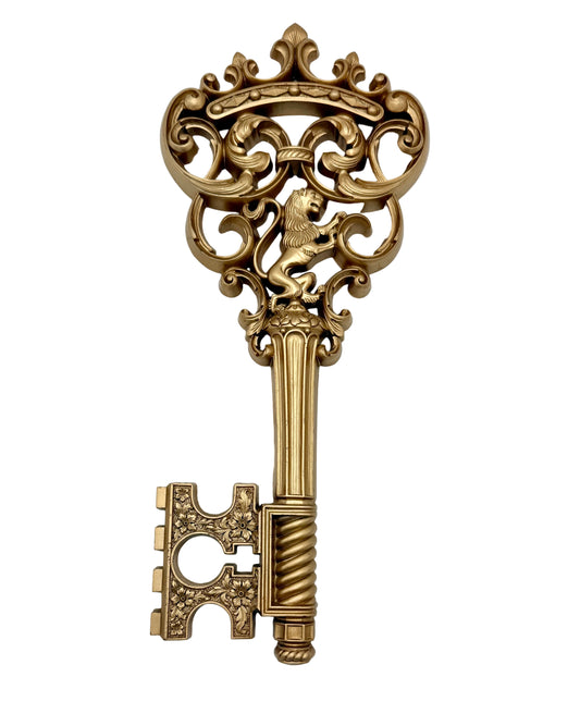 VINTAGE DART INDUSTRIES GOLD HOLLYWOOD REGENCY WALL KEY – LION CREST DECOR
