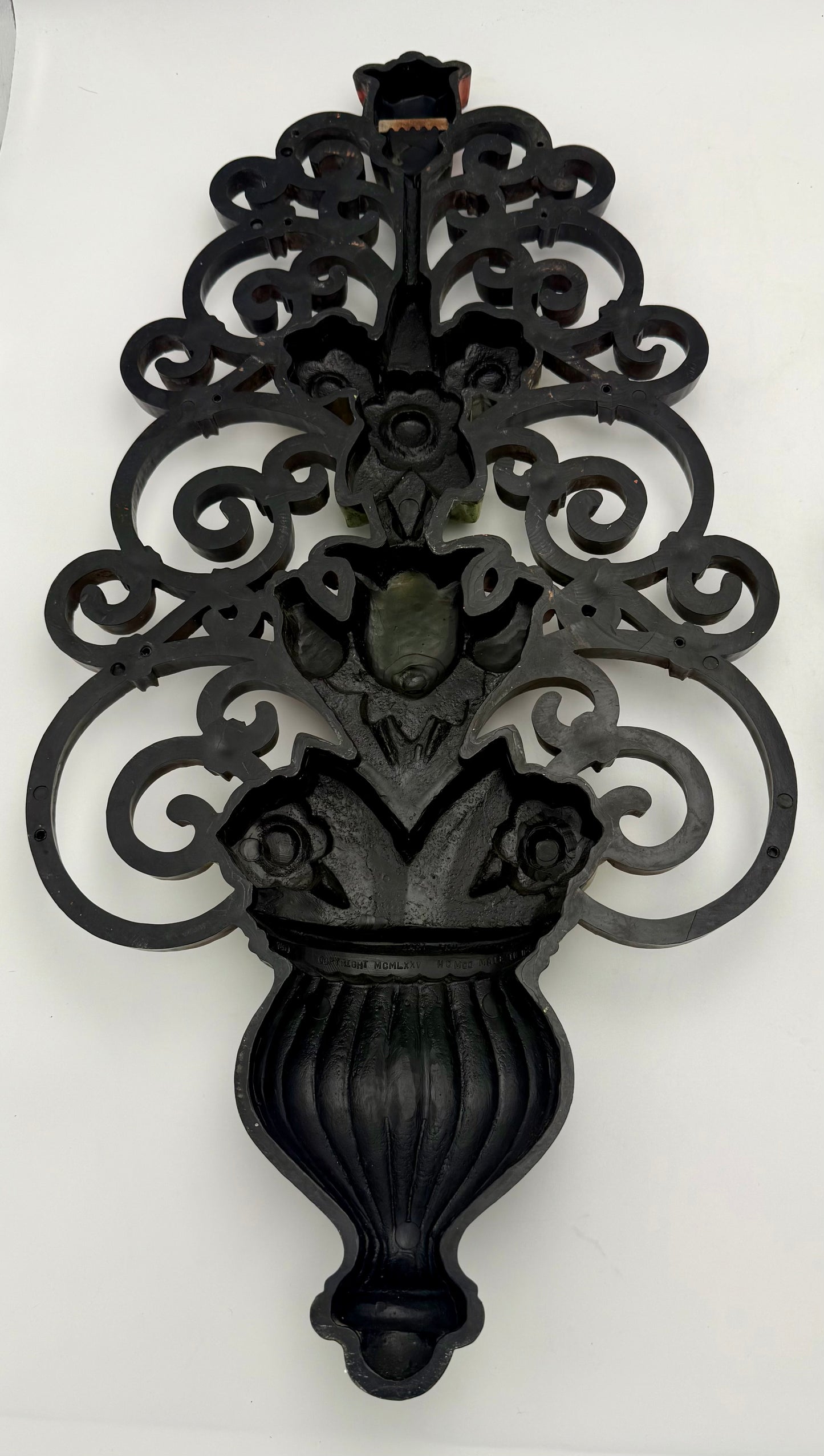 LARGE VINTAGE SYROCO FLORAL WALL PLAQUES PAIR 25 INCH MID CENTURY FOLK ART URN DESIGN