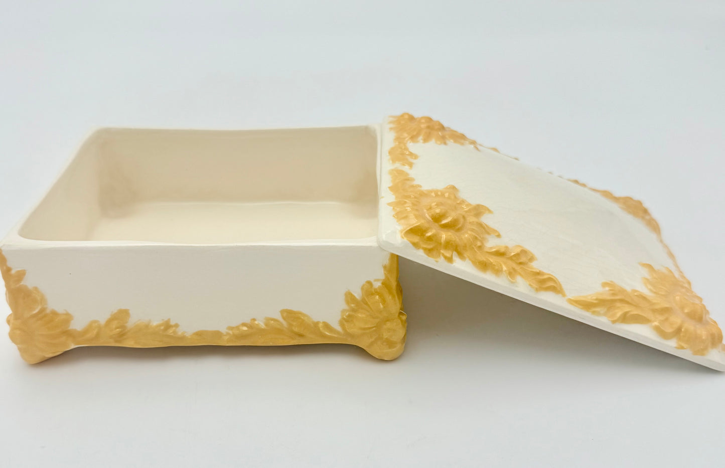 VINTAGE ITALIAN-STYLE CERAMIC SUNFLOWER JEWELRY BOX WITH RAISED RELIEF & CRACKLE GLAZE