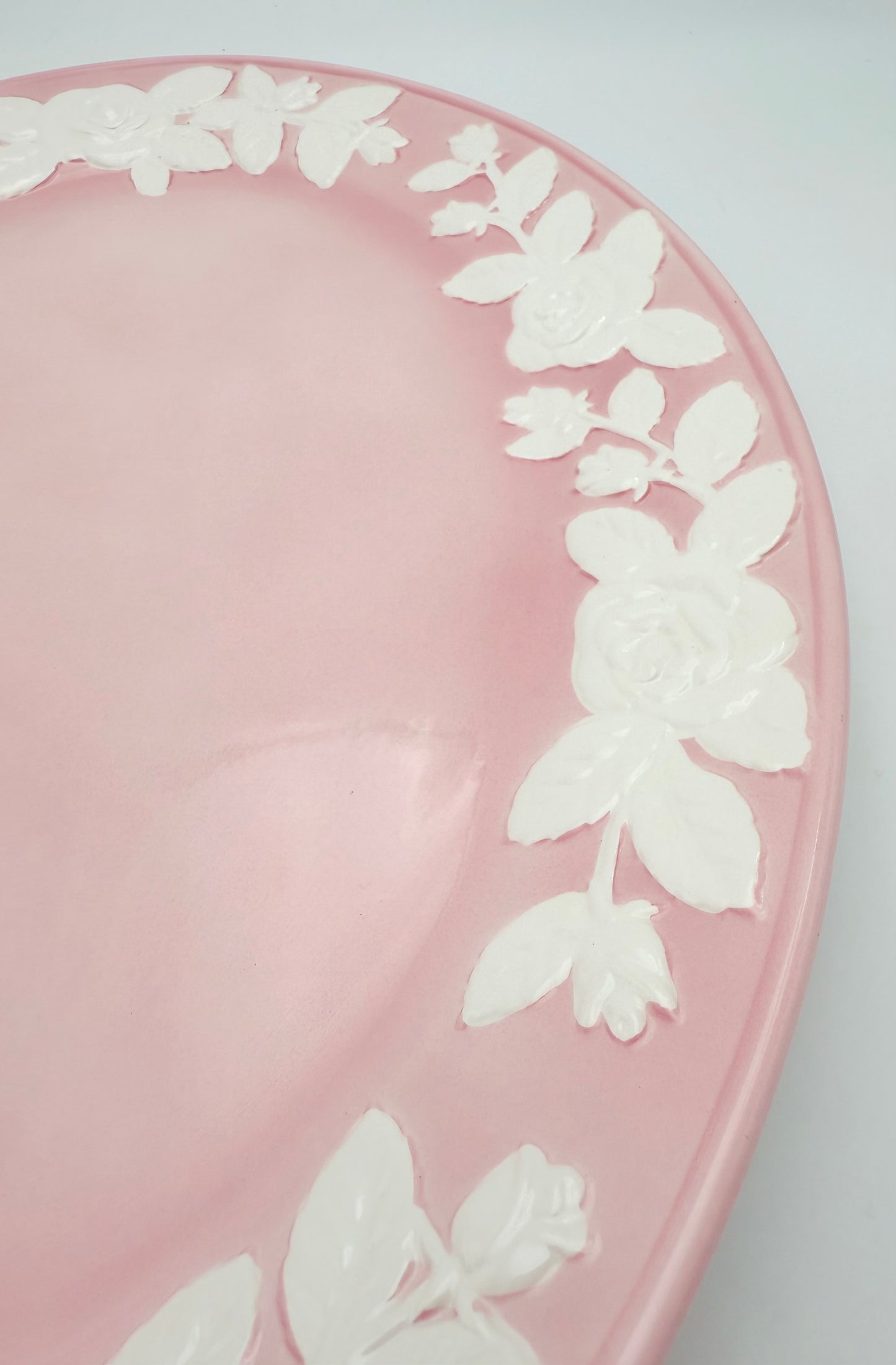 LORD & TAYLOR JAPAN PINK FLORAL RELIEF PLATTER – LARGE 17.75” SERVING TRAY – MID CENTURY JAPANESE CERAMIC – RAISED WHITE ROSES – 1950S DECOR