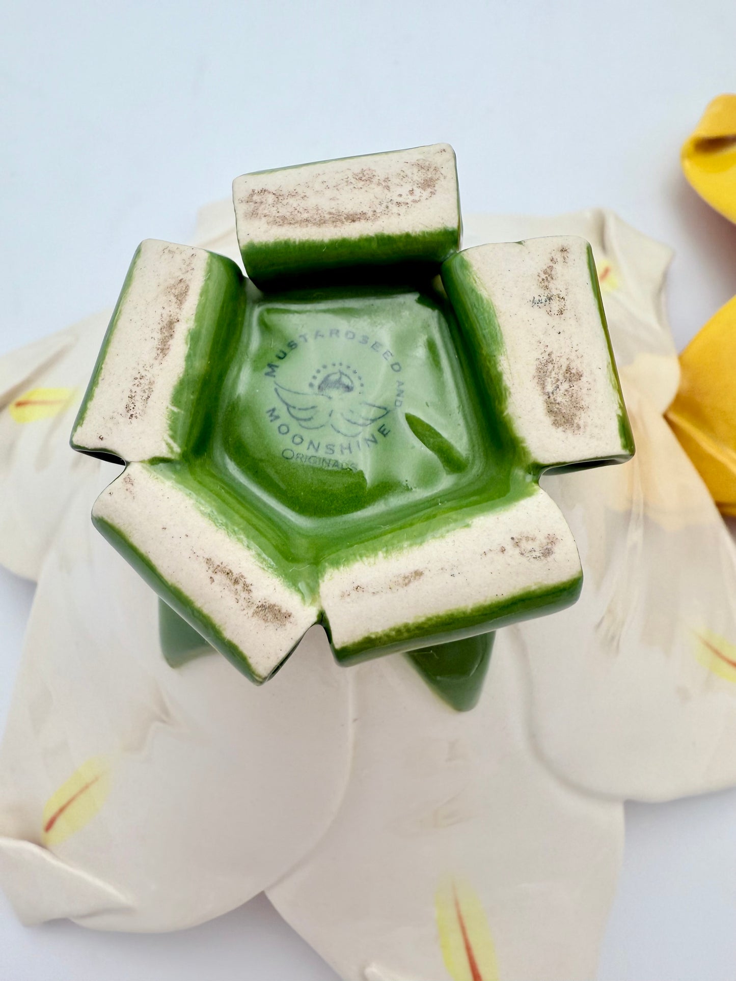 MUSTARDSEED & MOONSHINE HANDMADE CERAMIC LILY BOWLS – PAIR