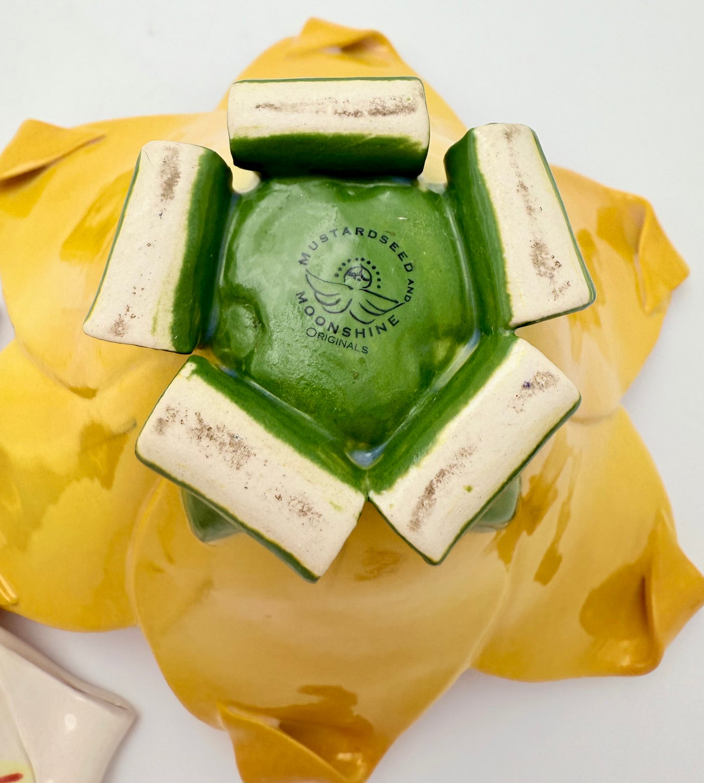 MUSTARDSEED & MOONSHINE HANDMADE CERAMIC LILY BOWLS – PAIR