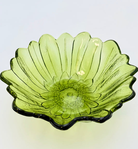VINTAGE GREEN PRESSED GLASS FLOWER BOWL | MID CENTURY SUNFLOWER DAISY DECOR ACCENT
