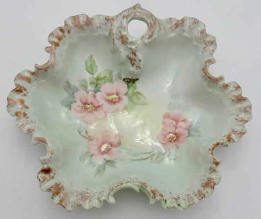 ANTIQUE ROSENTHAL MONBIJOU GERMANY LATTICE LEAF NUT/CANDY DISH, CIRCA 1899