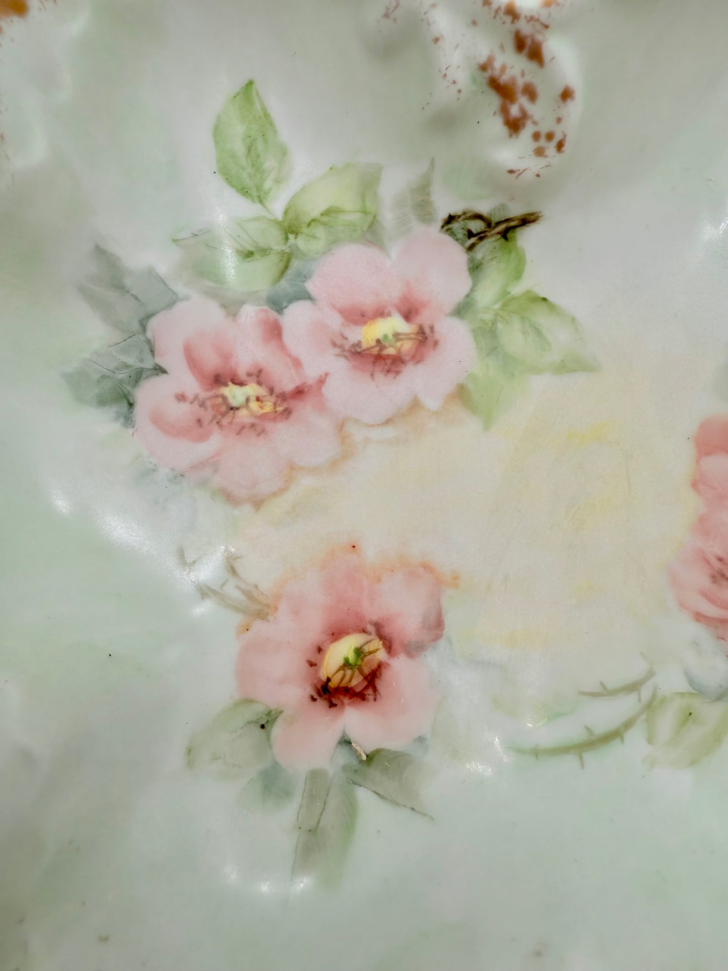 ANTIQUE ROSENTHAL MONBIJOU GERMANY LATTICE LEAF NUT/CANDY DISH, CIRCA 1899