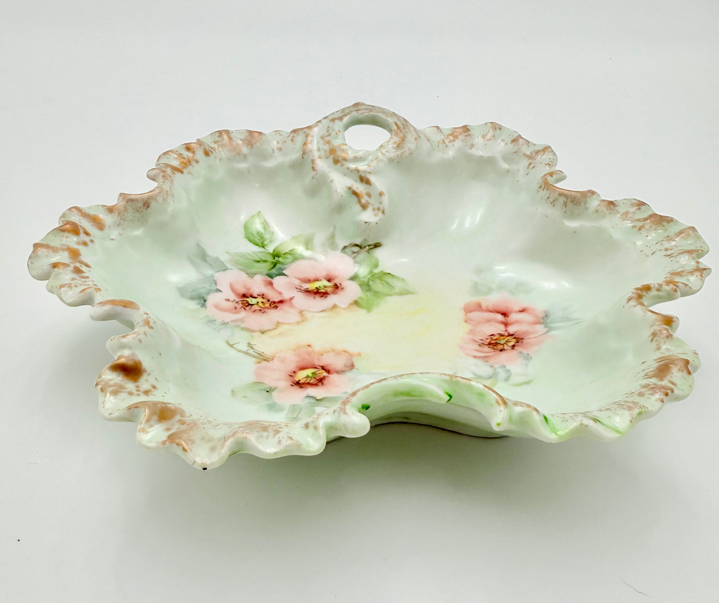 ANTIQUE ROSENTHAL MONBIJOU GERMANY LATTICE LEAF NUT/CANDY DISH, CIRCA 1899