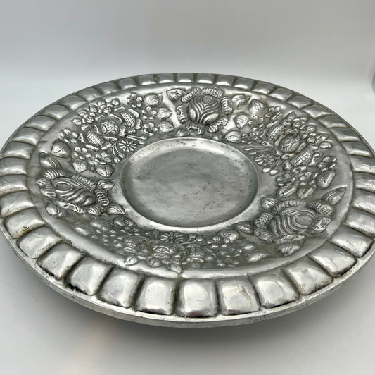 LARGE ORNATE VINTAGE PEWTER SERVING TRAY