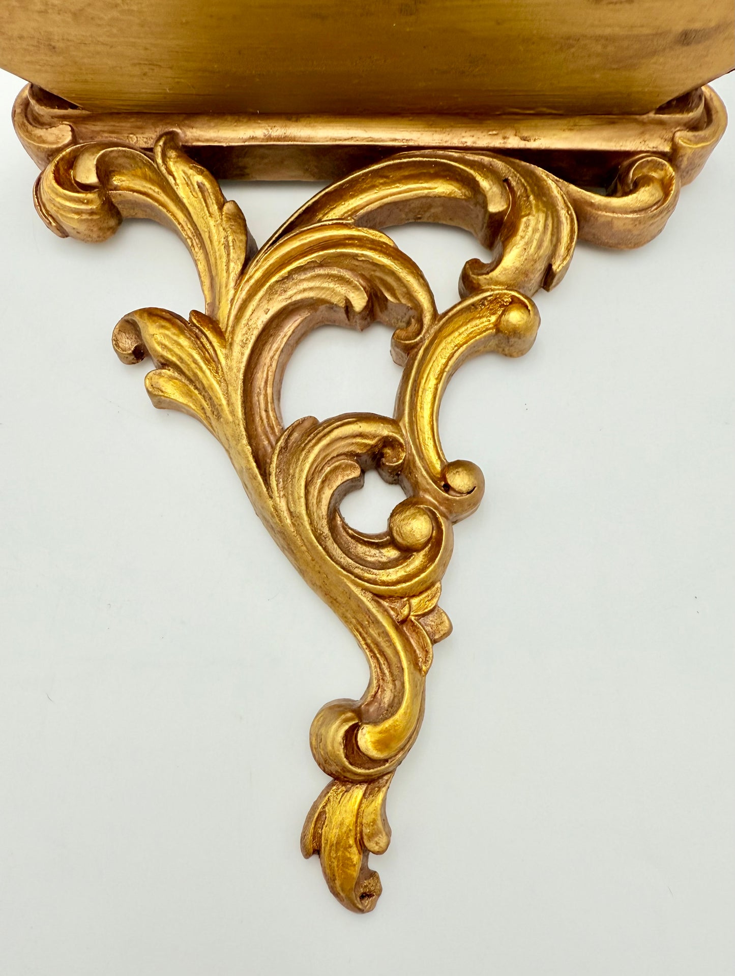VINTAGE SYROCO ORNATE GILT WALL SHELF, 1960s