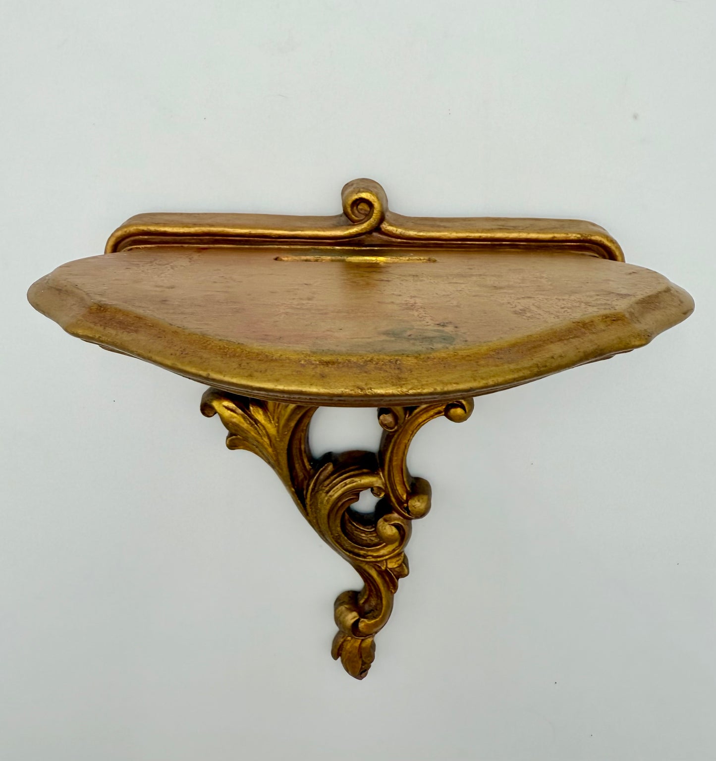 VINTAGE SYROCO ORNATE GILT WALL SHELF, 1960s