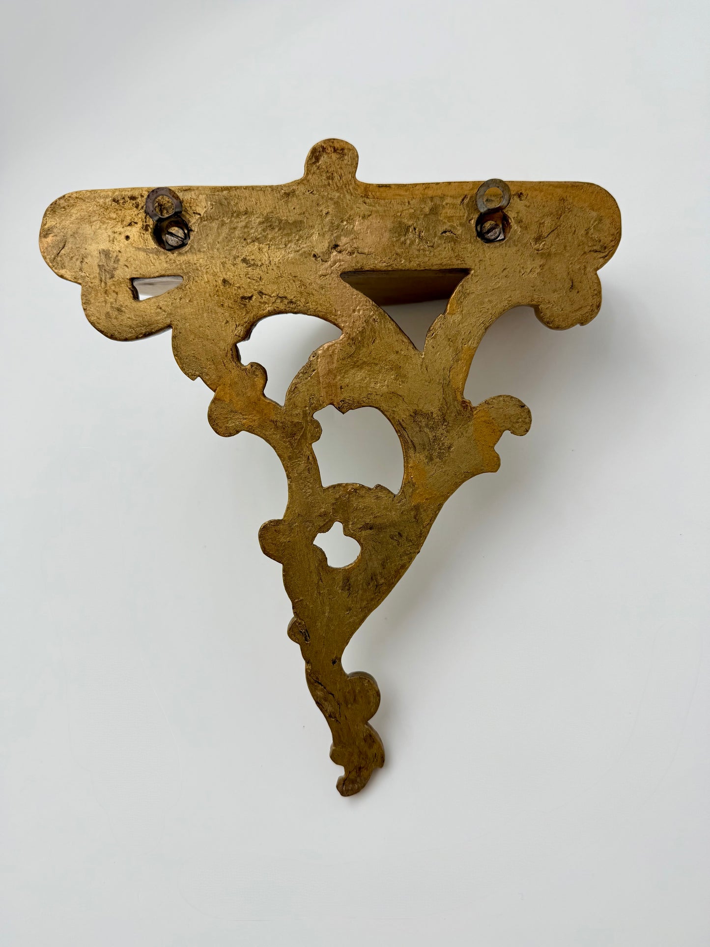 VINTAGE SYROCO ORNATE GILT WALL SHELF, 1960s