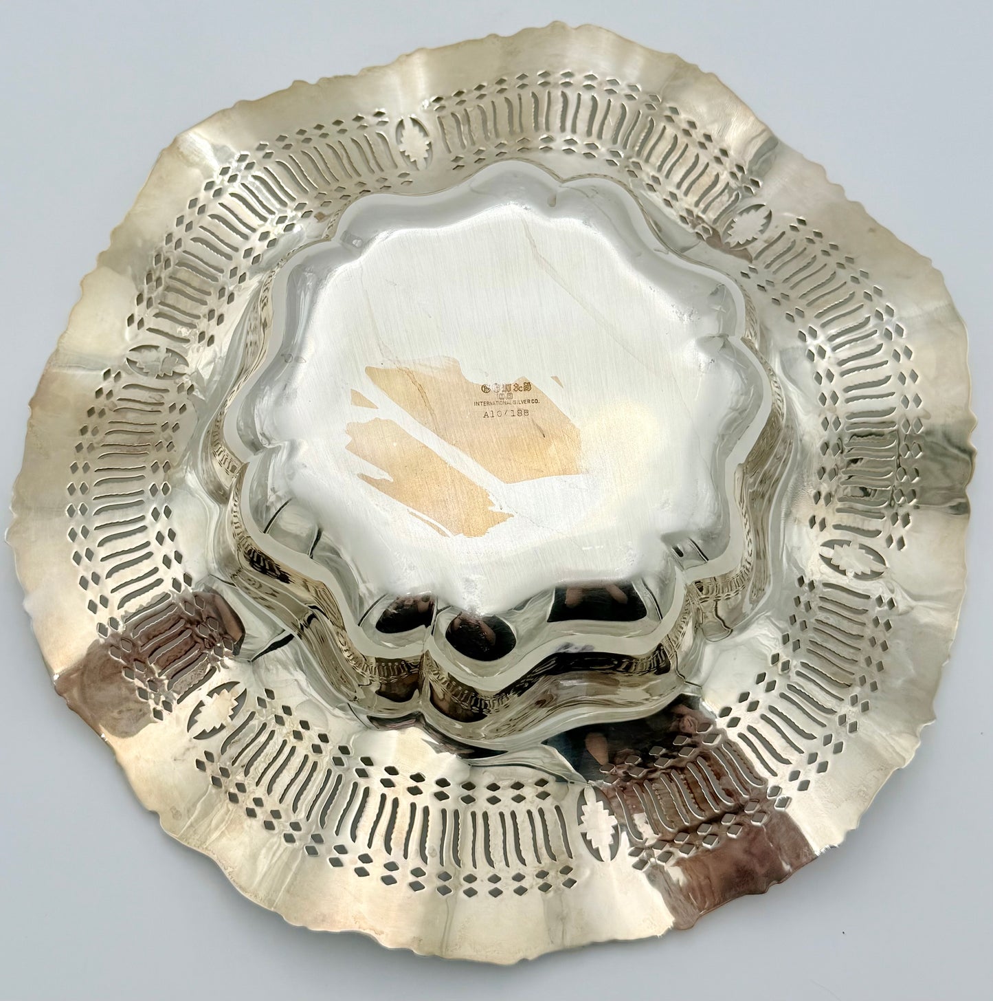 ANTIQUE E.G.WEBSTER SILVER PLATED ORNATE RUFFLE RIM BOWL, CIRCA LATE 1800s